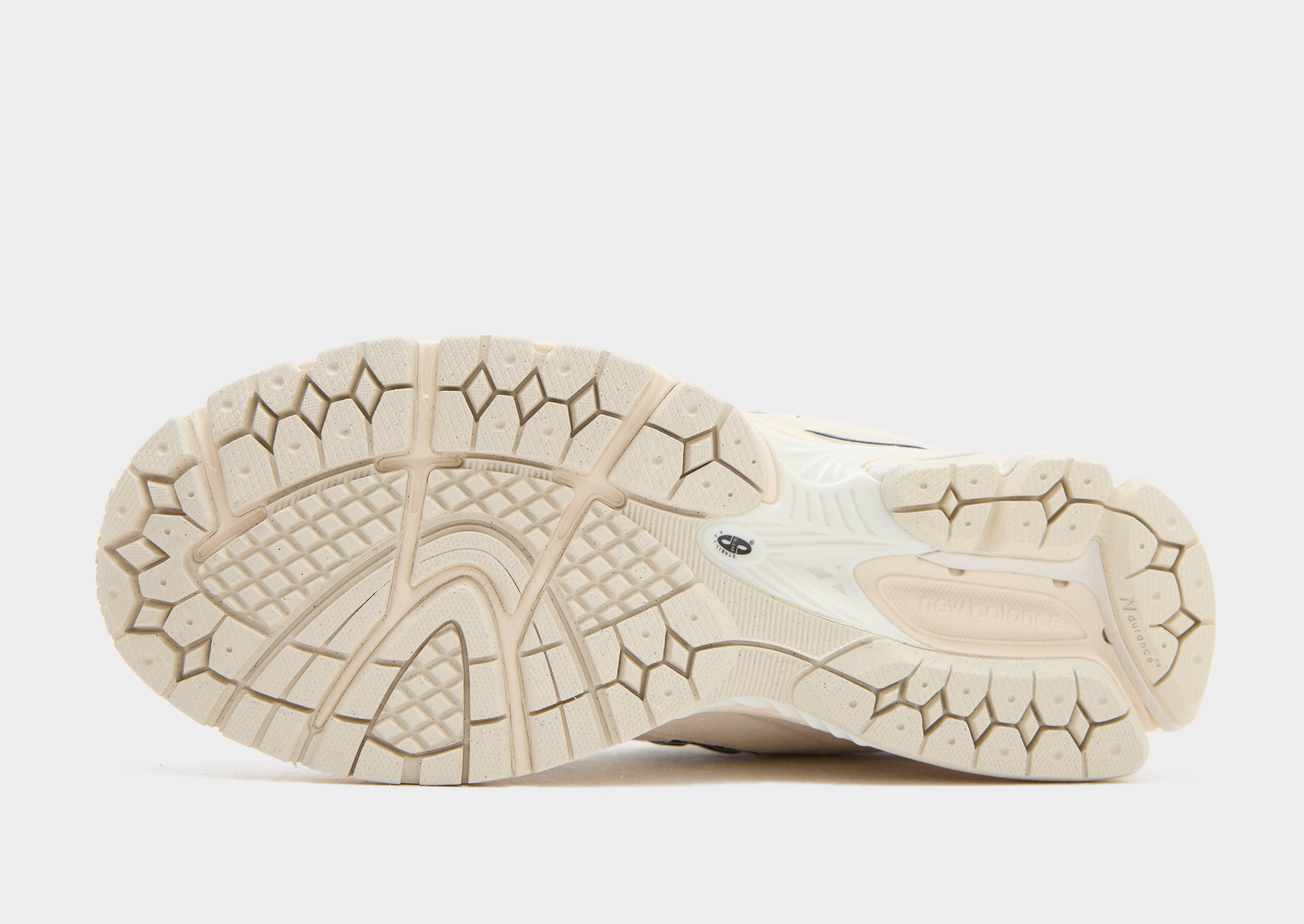 New Balance 2002R Homme