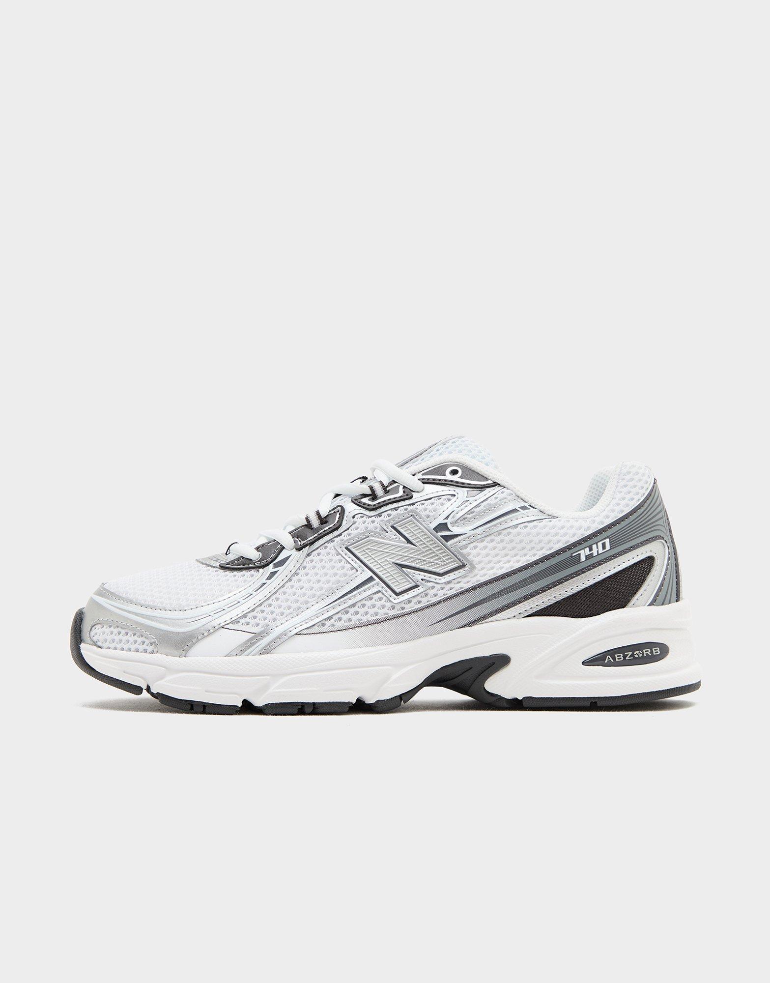 New Balance 740