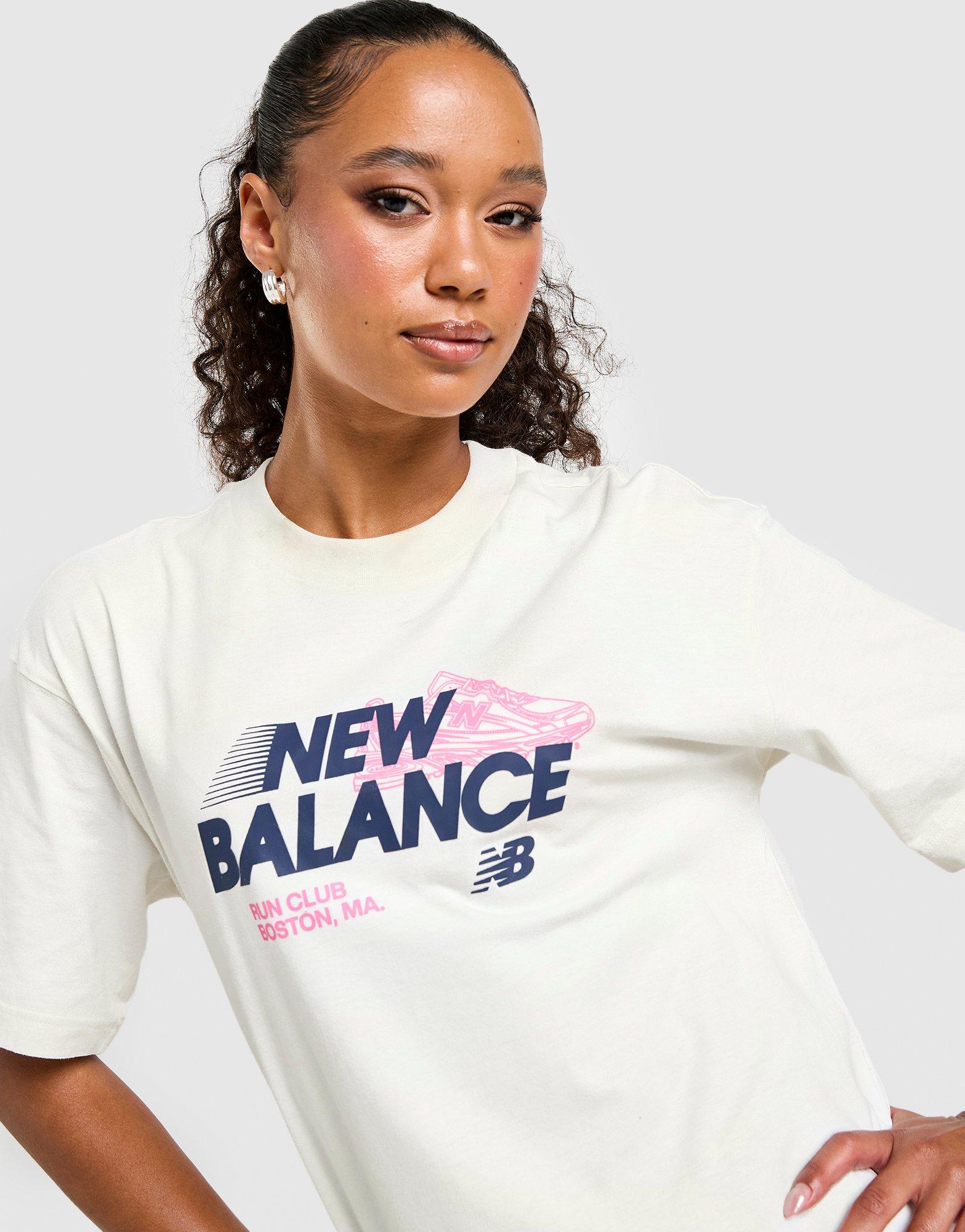 New Balance Run Footwear Boyfriend T-Shirt Damen