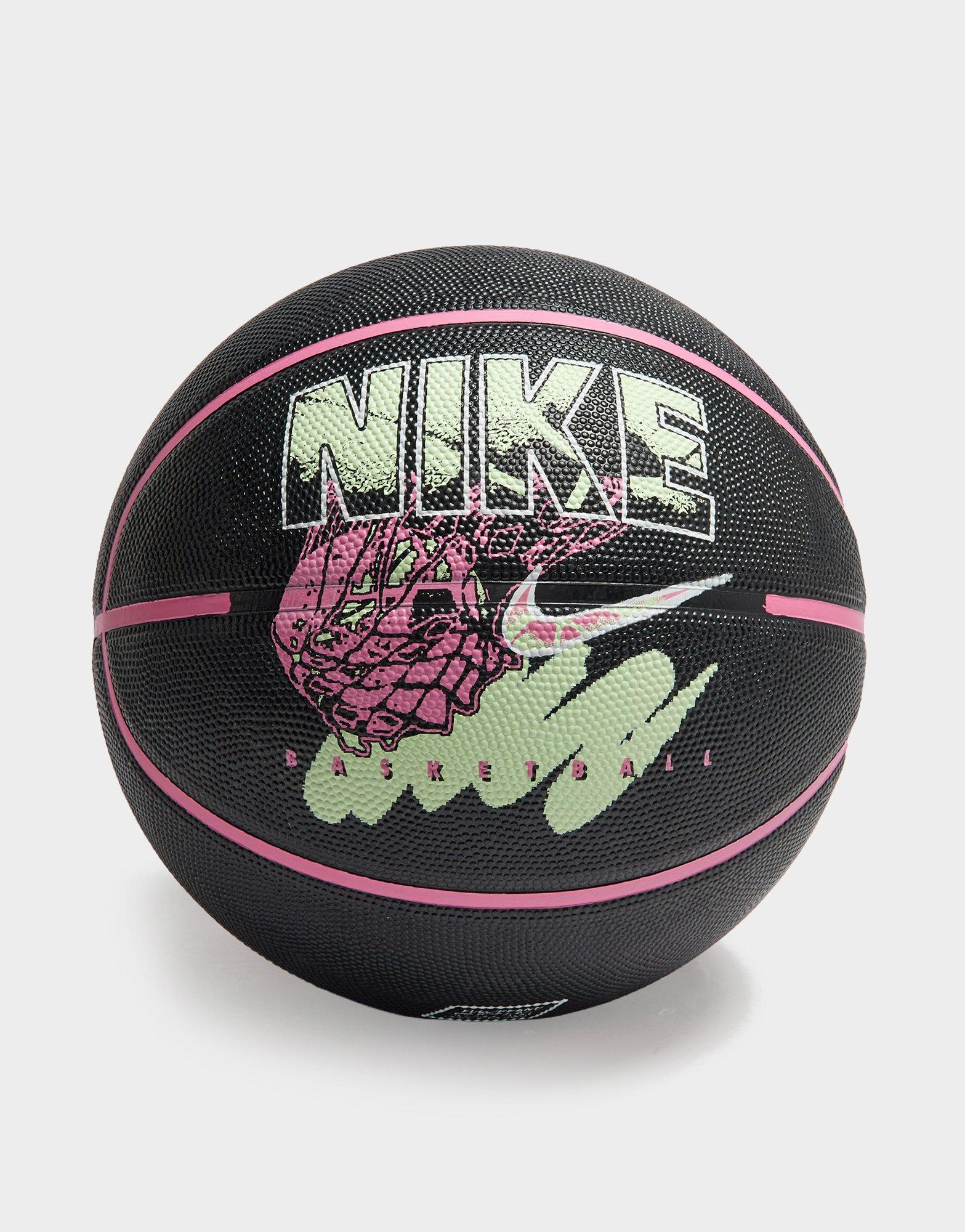 Nike Playground 8P Graphic Basketball