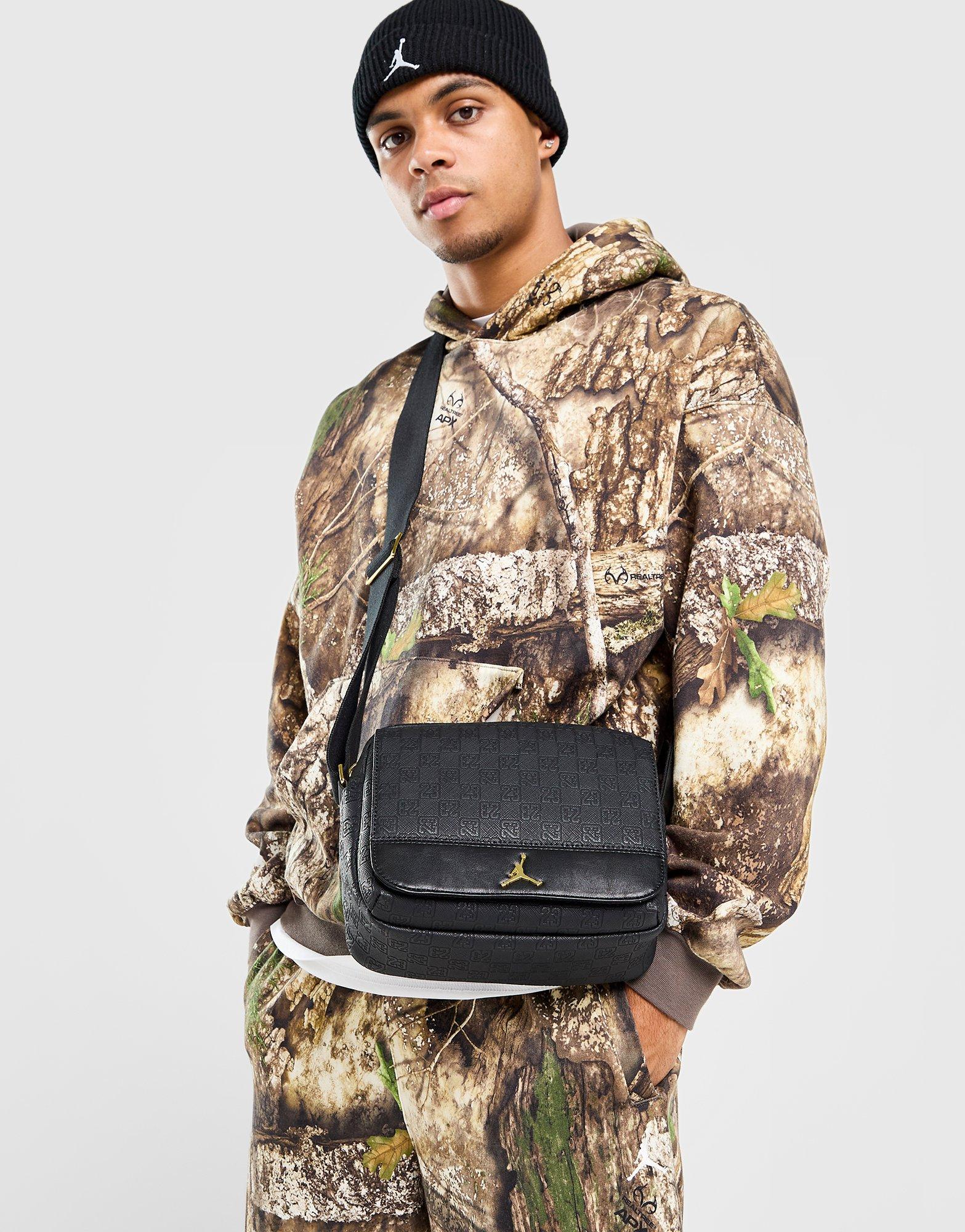 Jordan Monogram Messenger Borsa