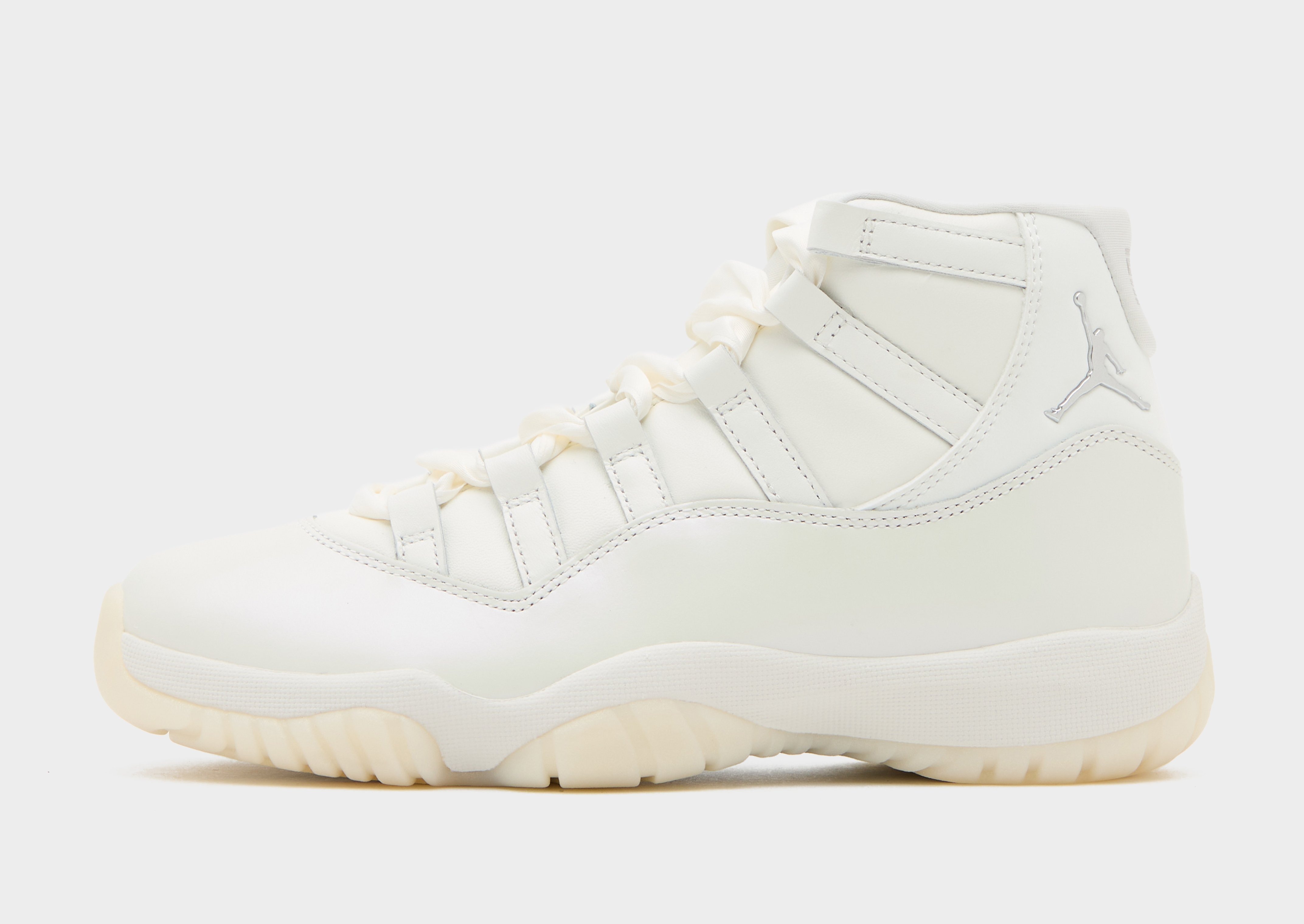 White Jordan Air 11 Retro Women's - JD Sports Global