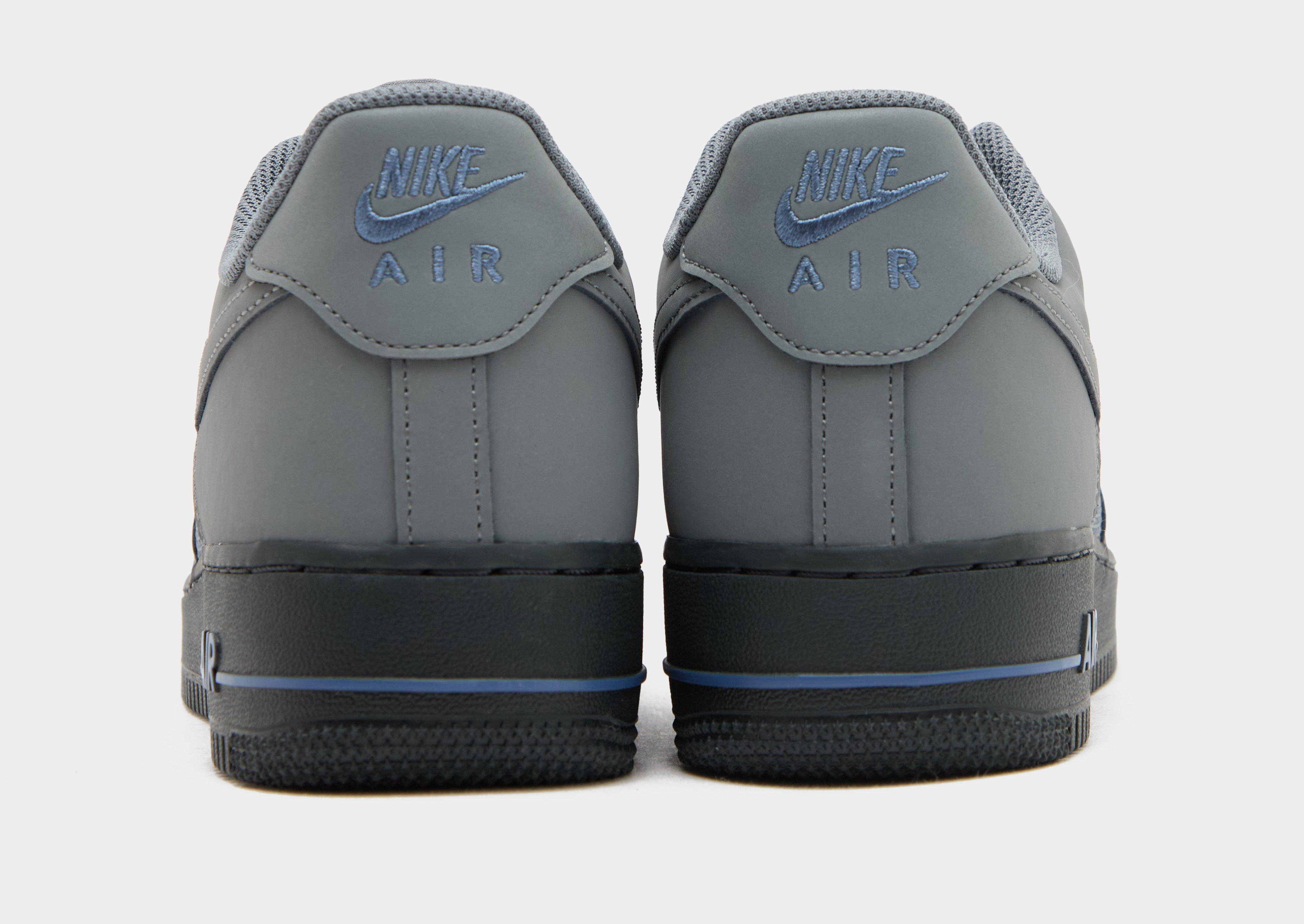 Nike Air Force 1 '07 LV8