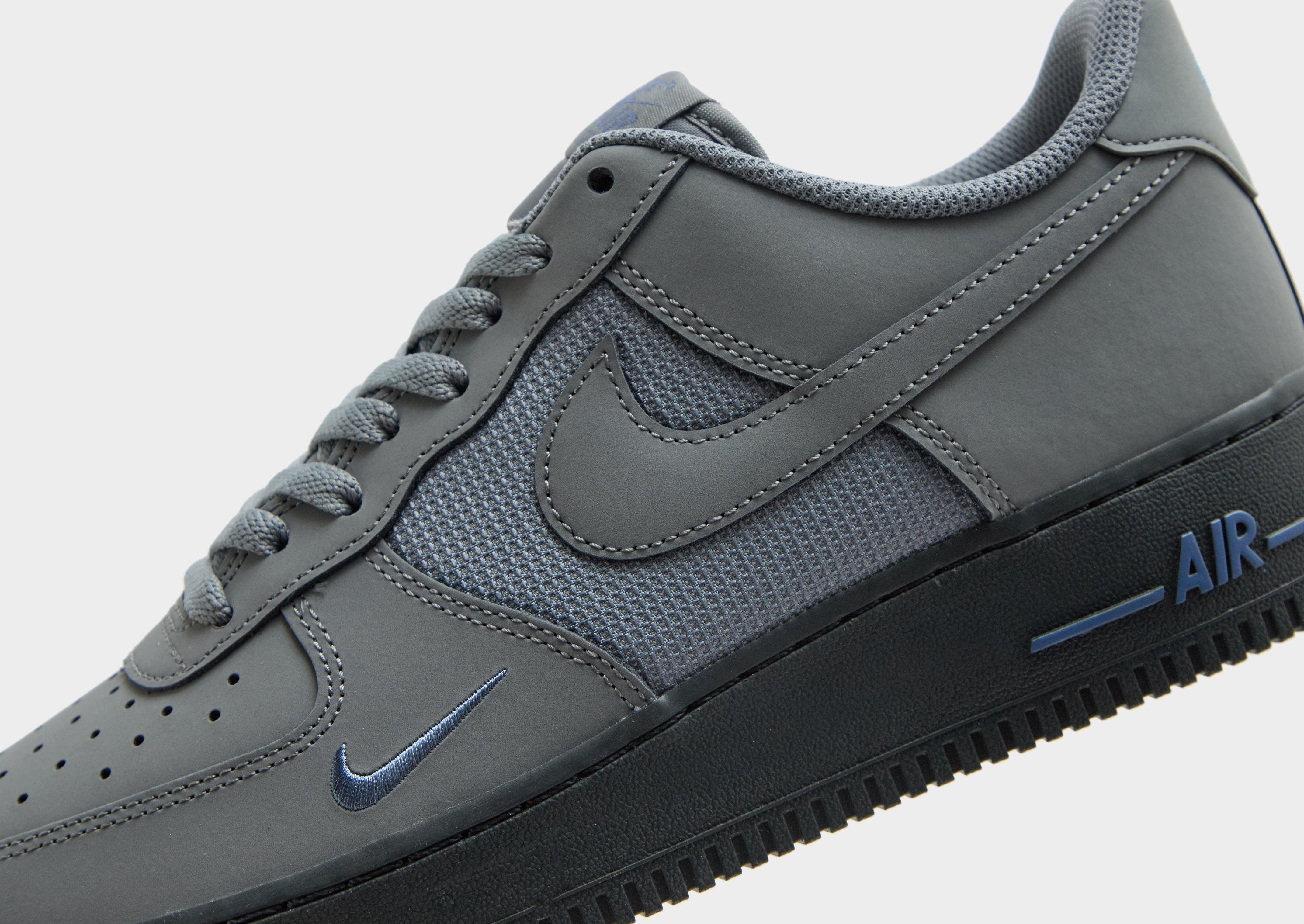 Nike Air Force 1 '07 LV8