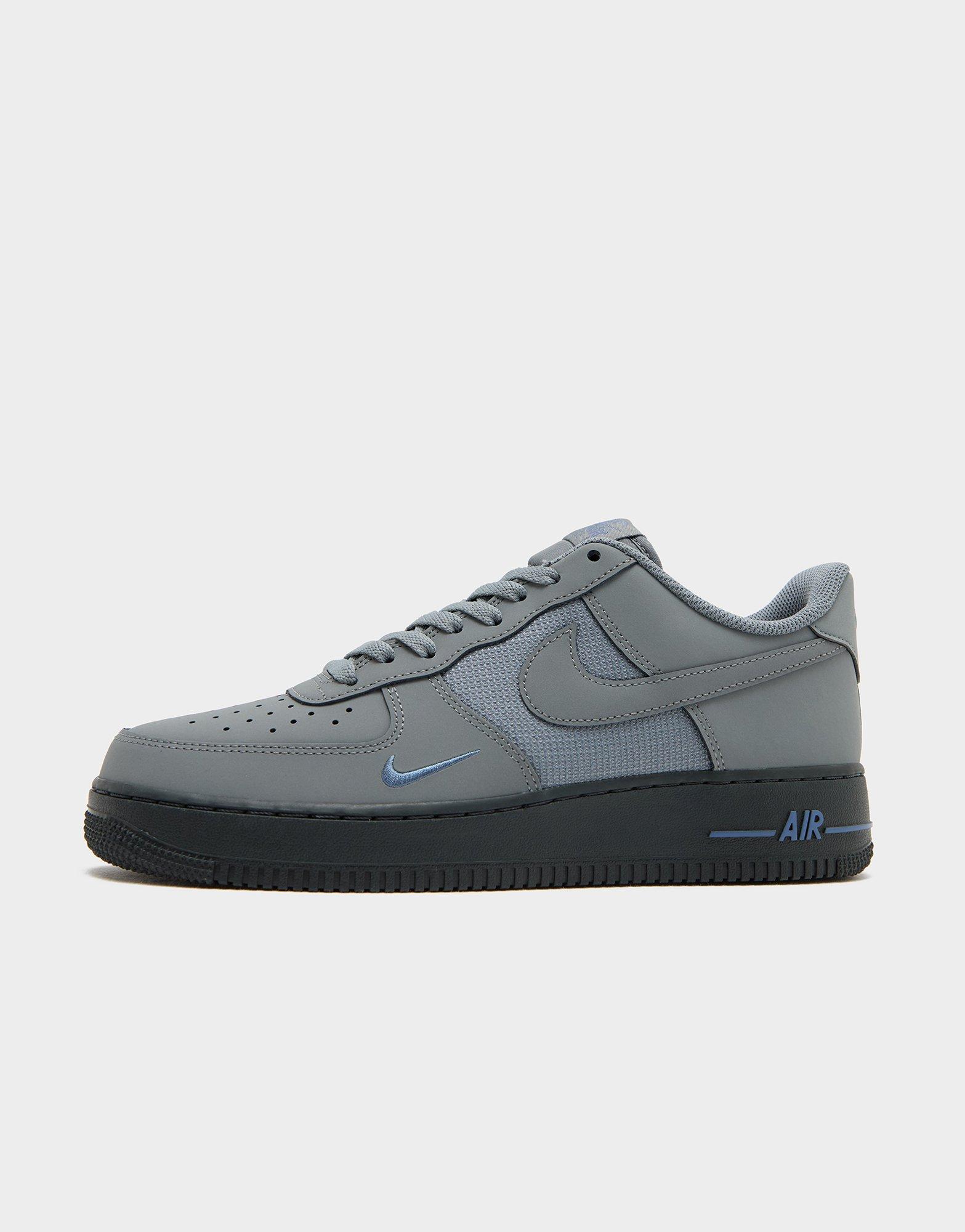 Nike Air Force 1 '07 LV8