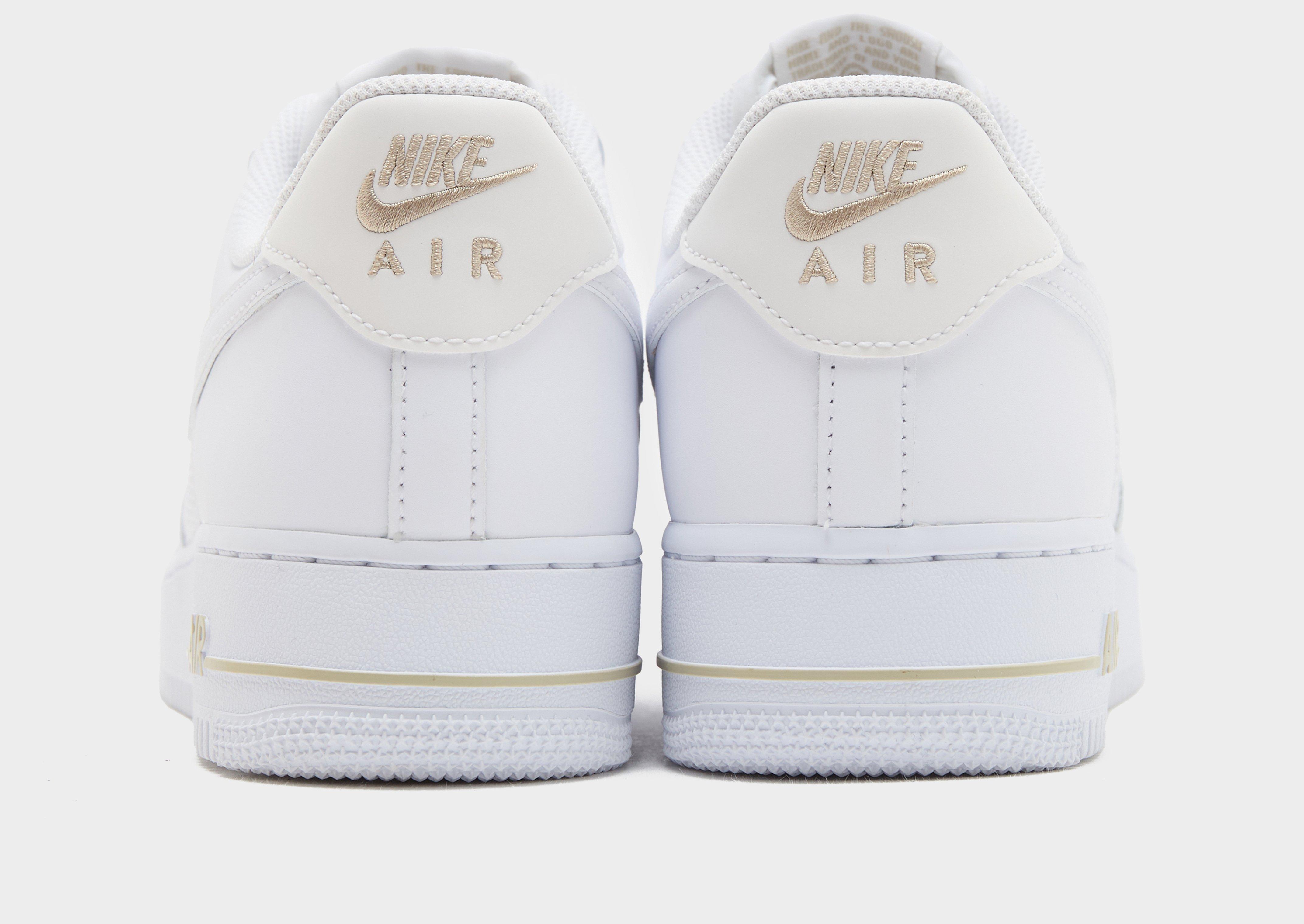 Nike Air Force 1 '07 LV8