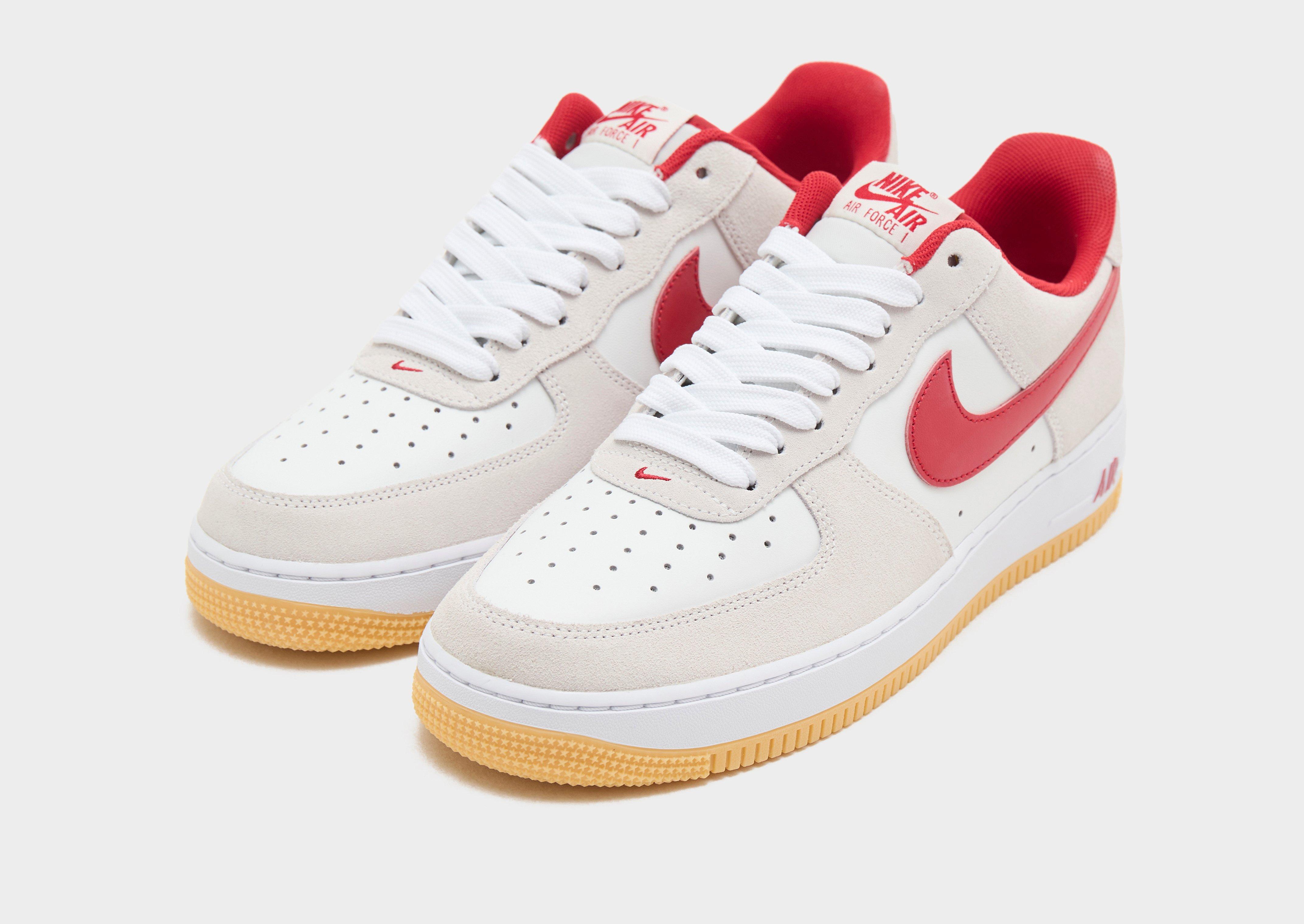 Nike Air Force 1 LV8