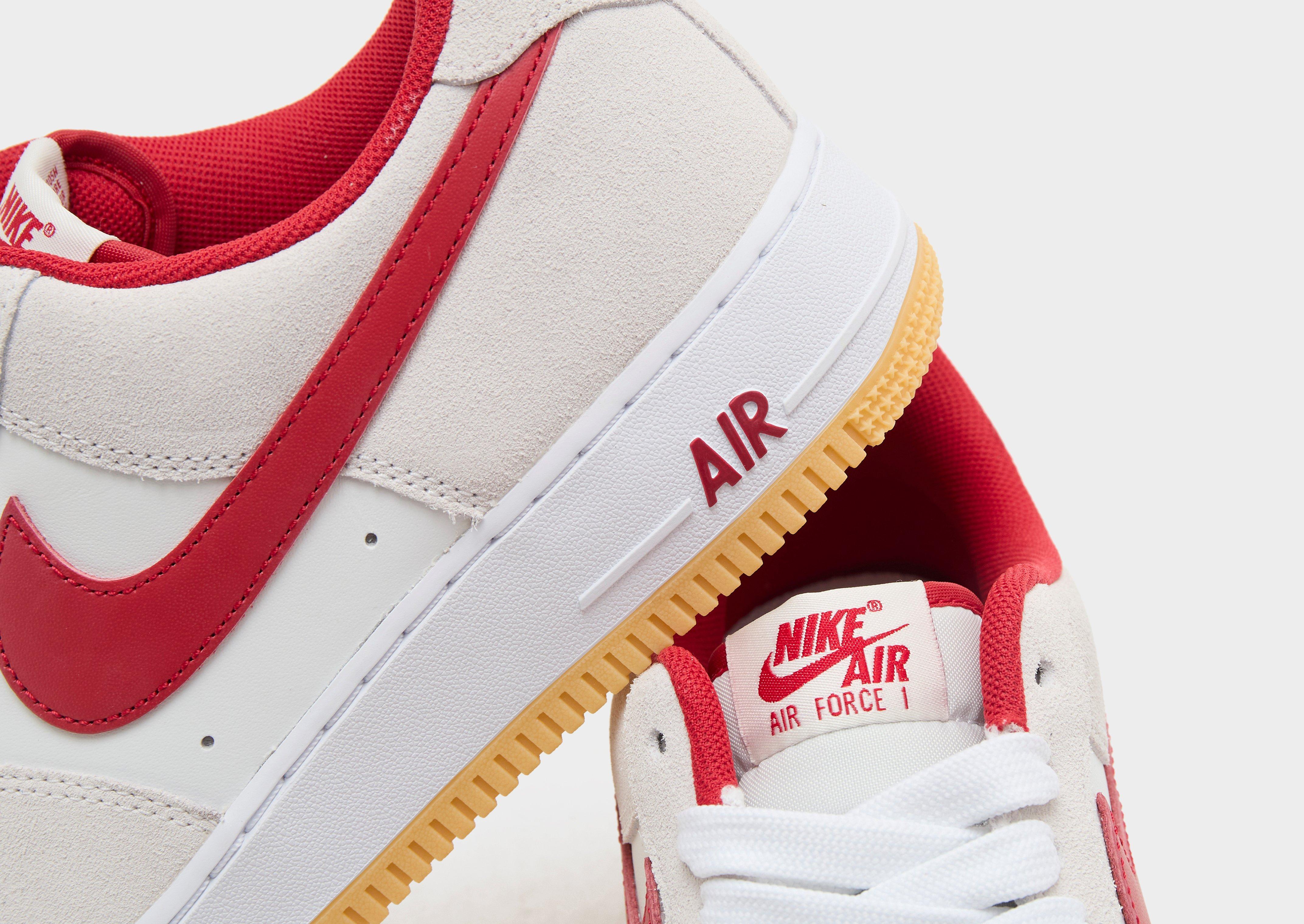 Nike Air Force 1 LV8