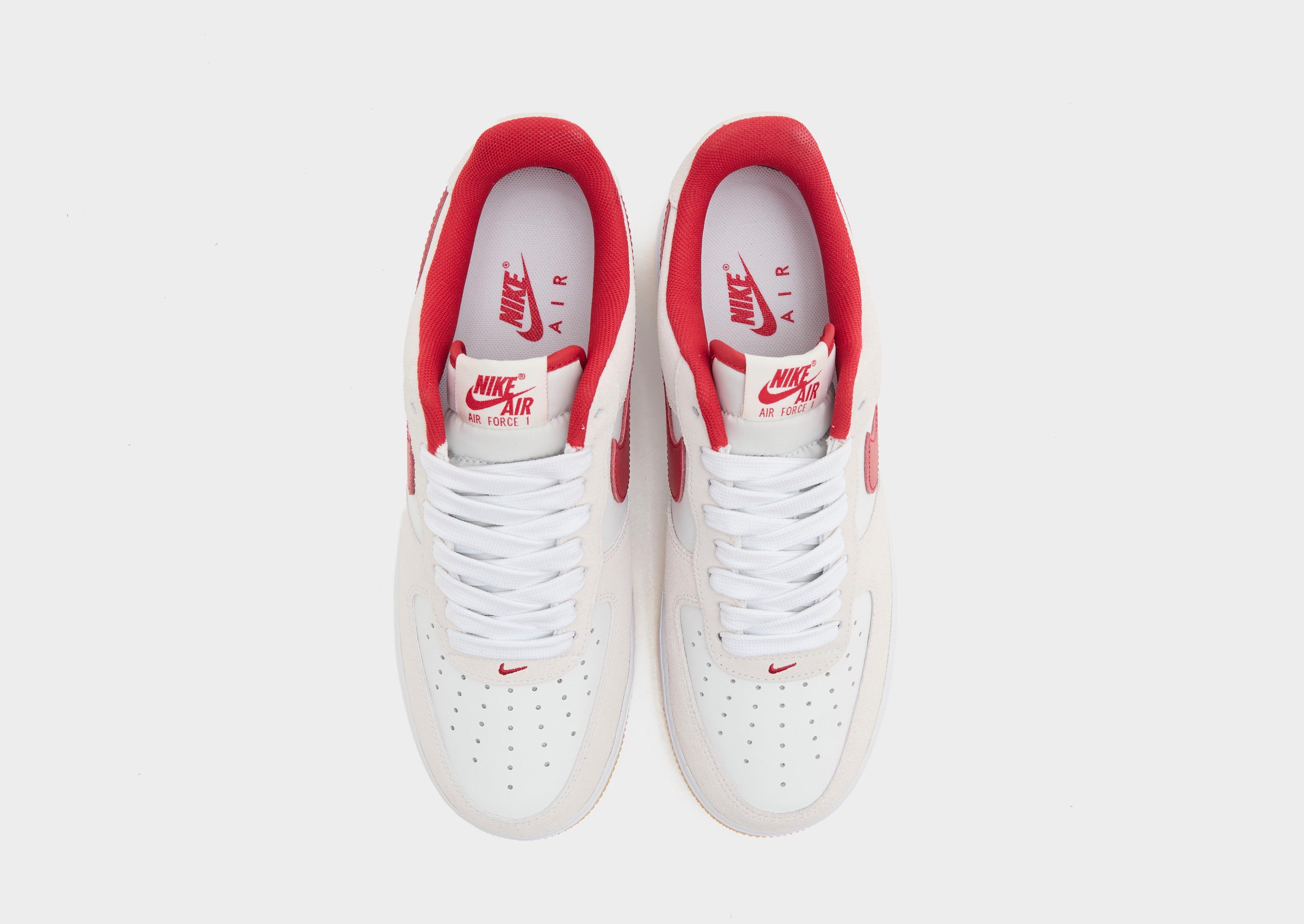 Nike Air Force 1 LV8