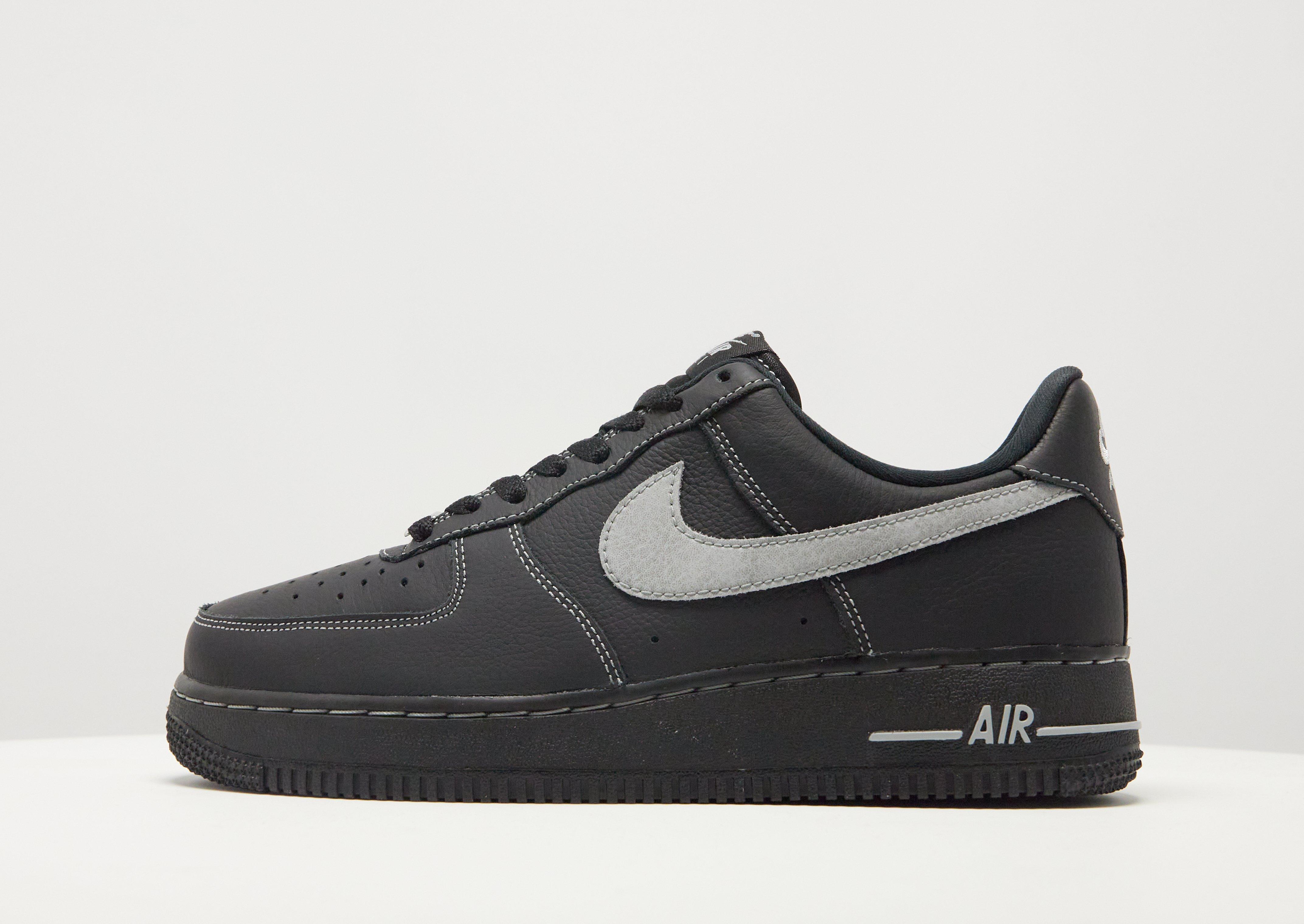 Nike Air Force 1 '07 LV8