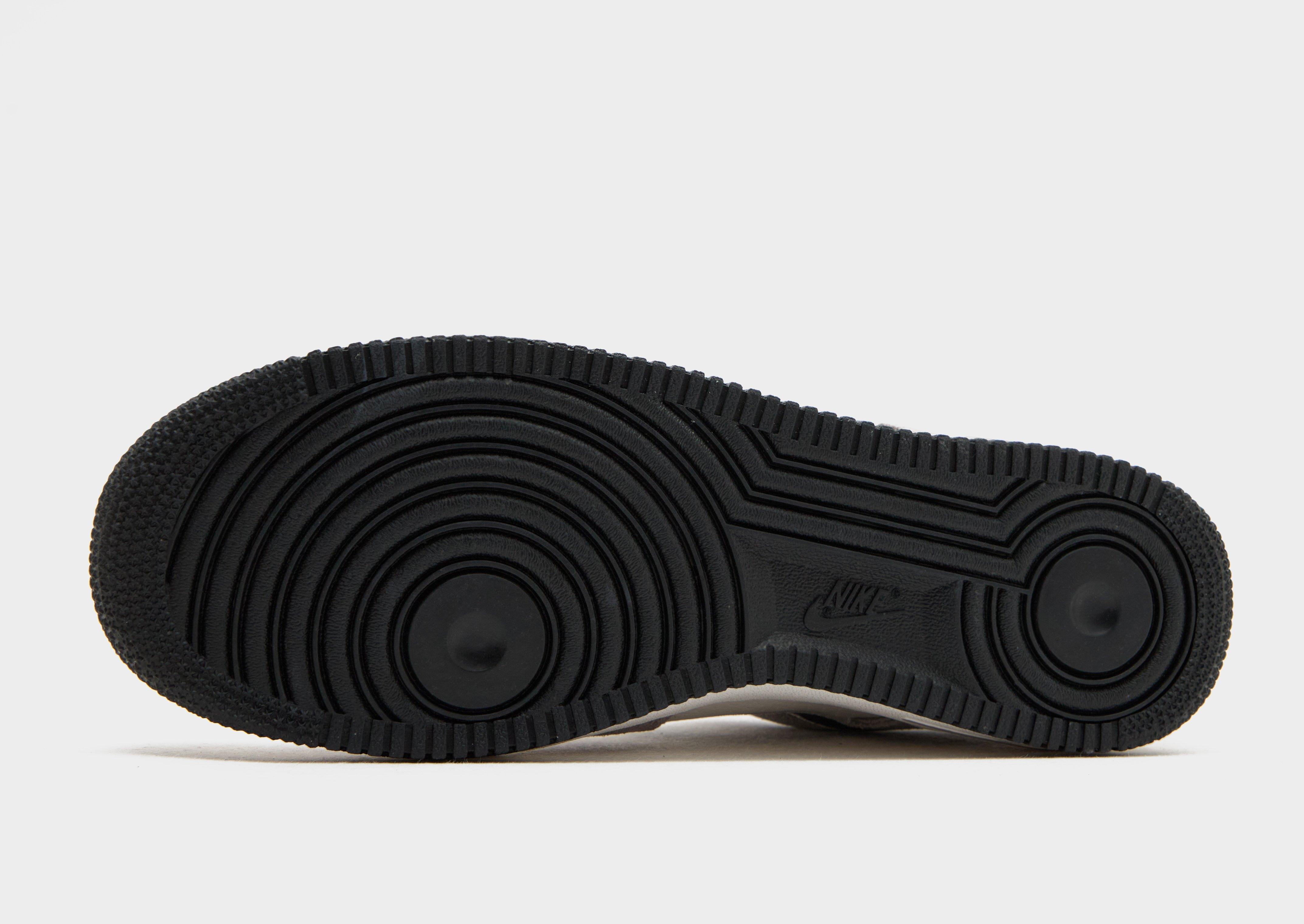 Nike Air Force 1 '07 LV8