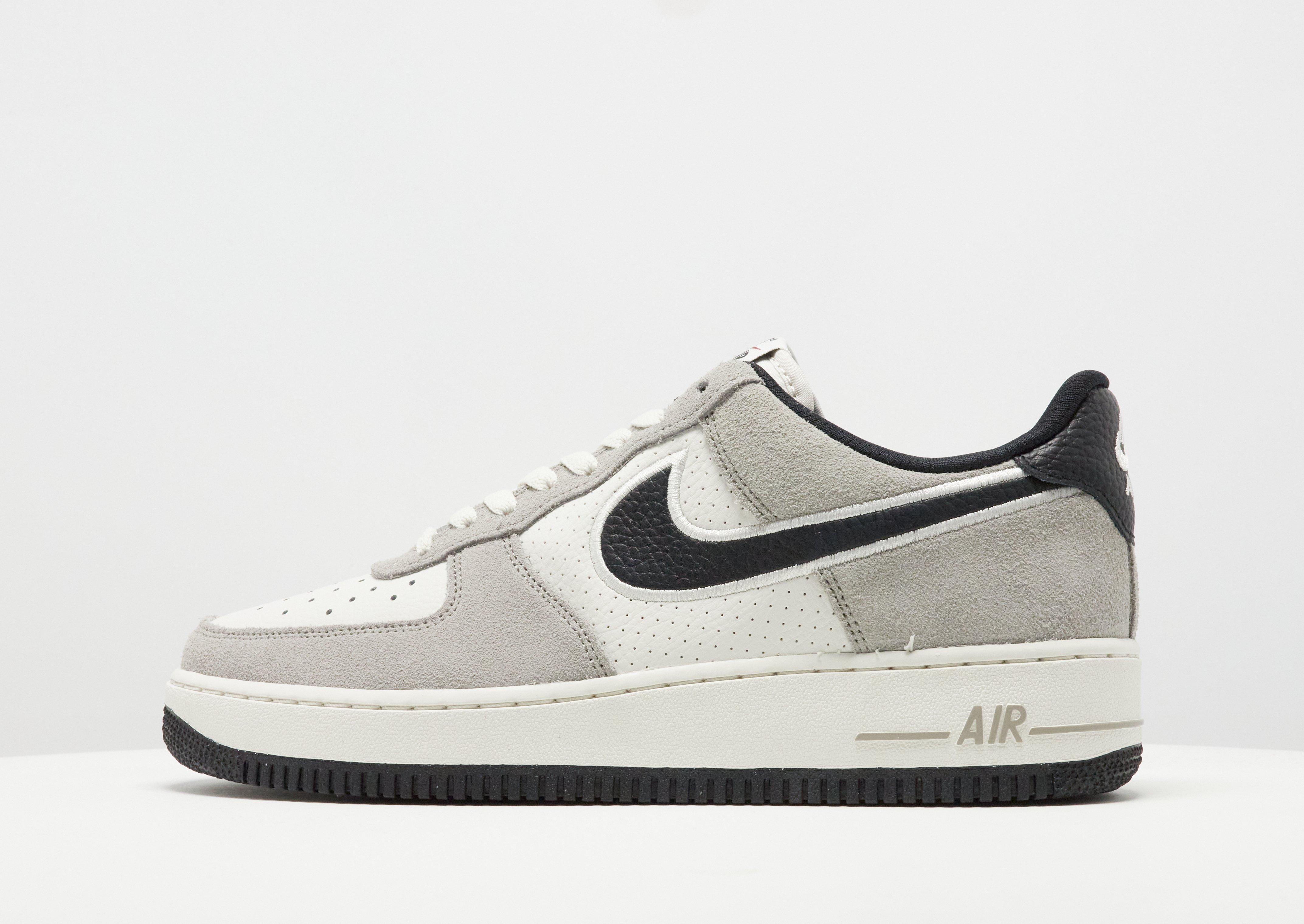 Nike Air Force 1 '07 LV8