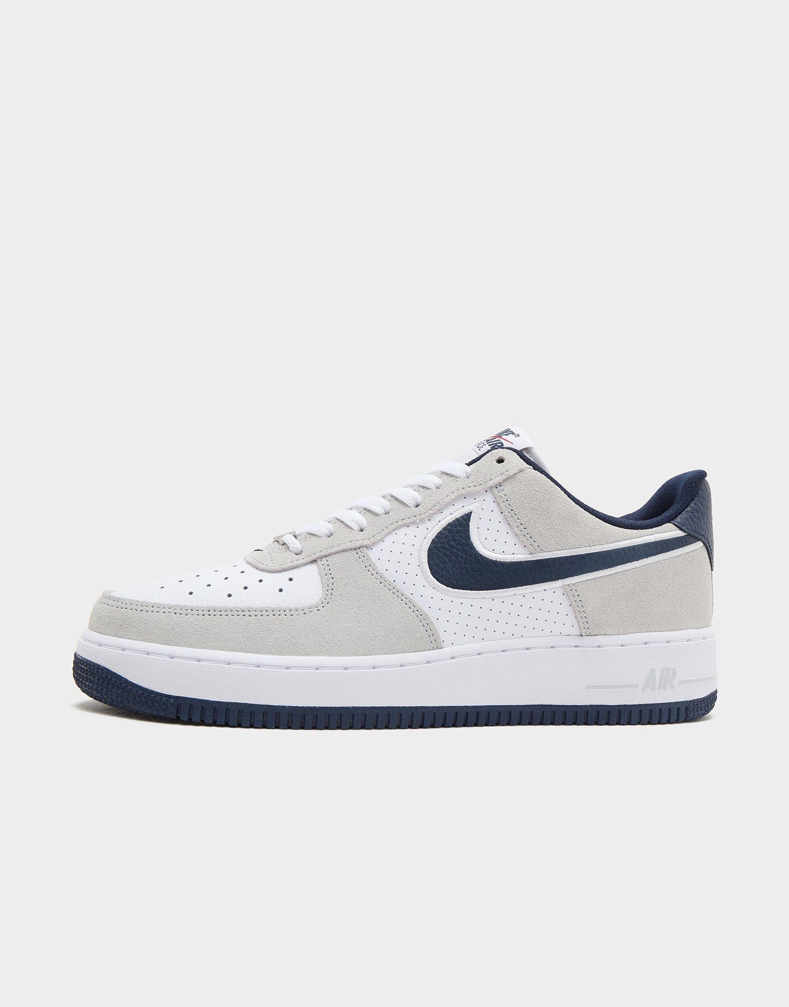 Nike Air Force 1 '07 LV8