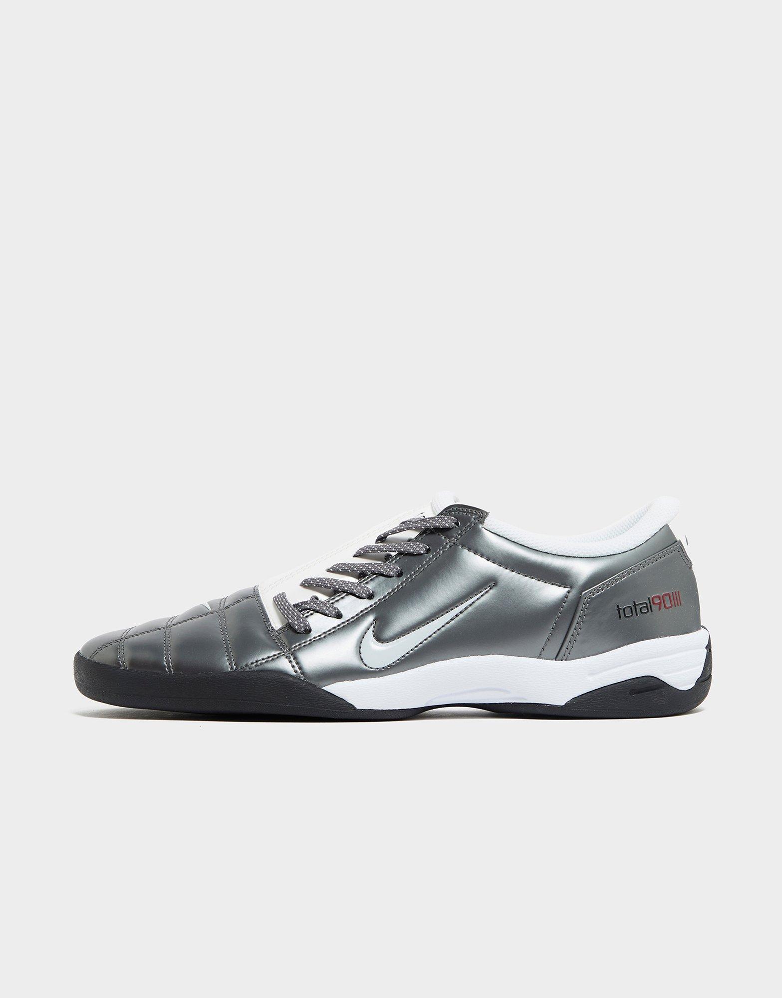 Nike Total 90