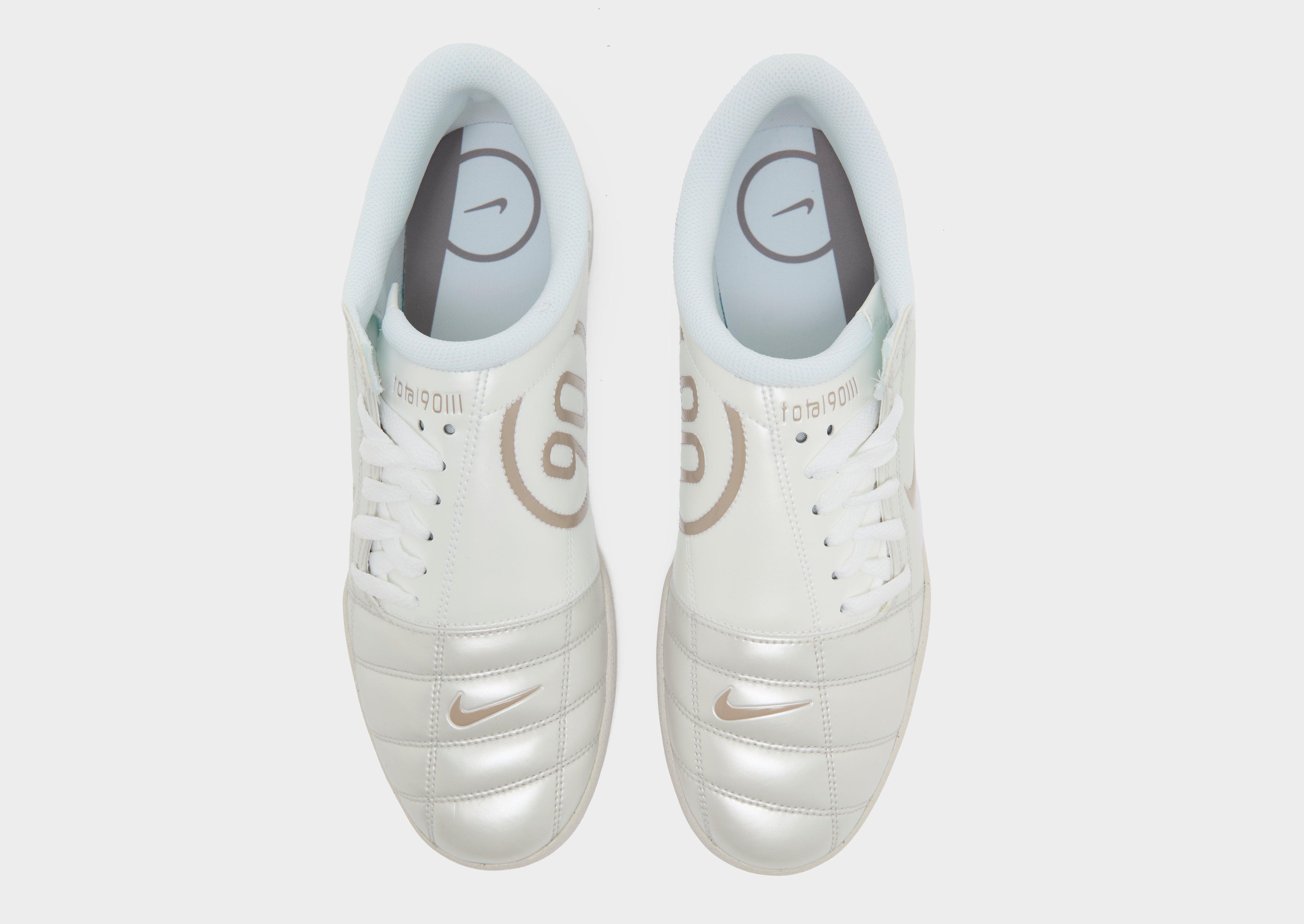 Nike Total 90
