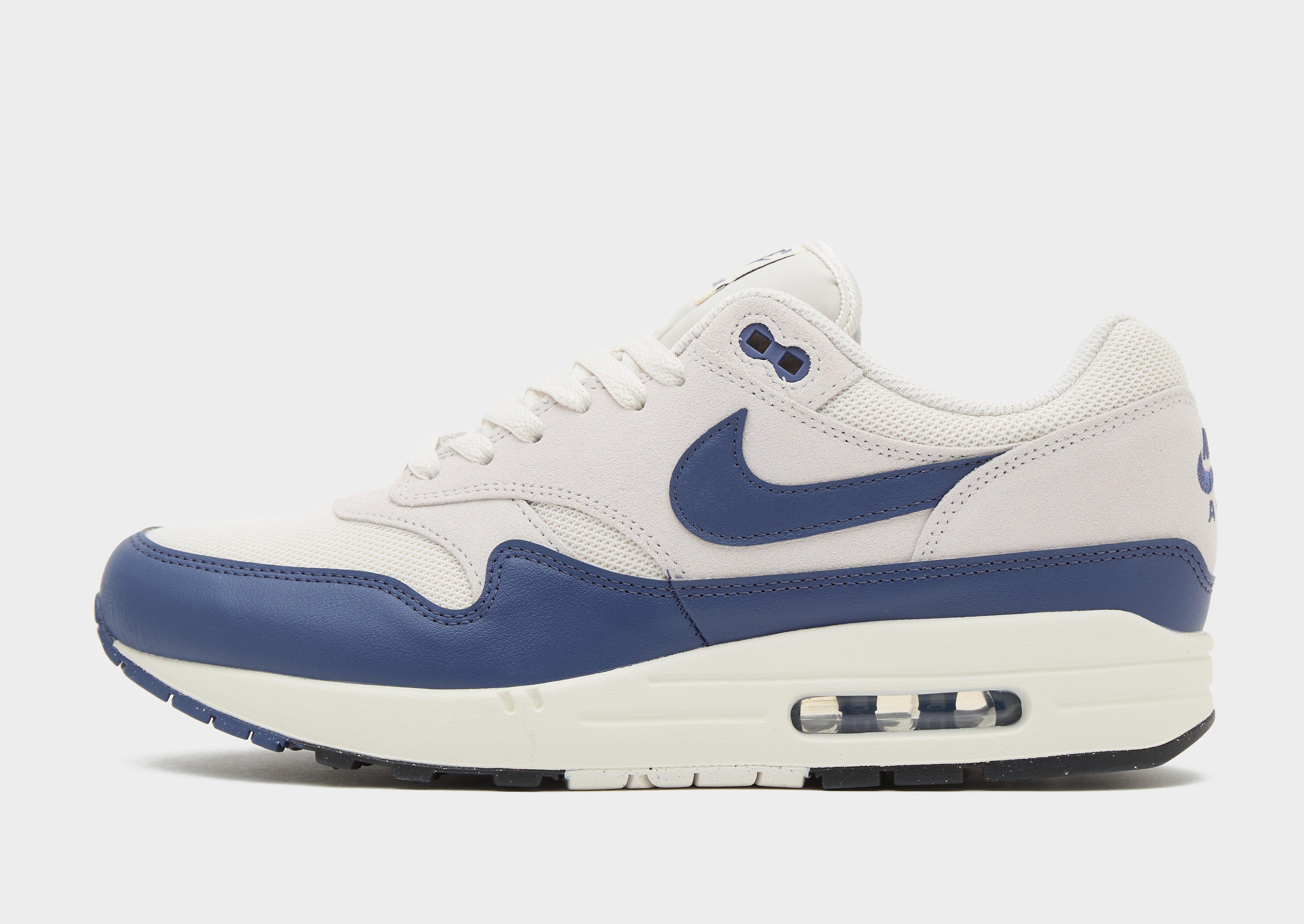 Essential Nike Air Max Suede Rood Nike Air Max White University