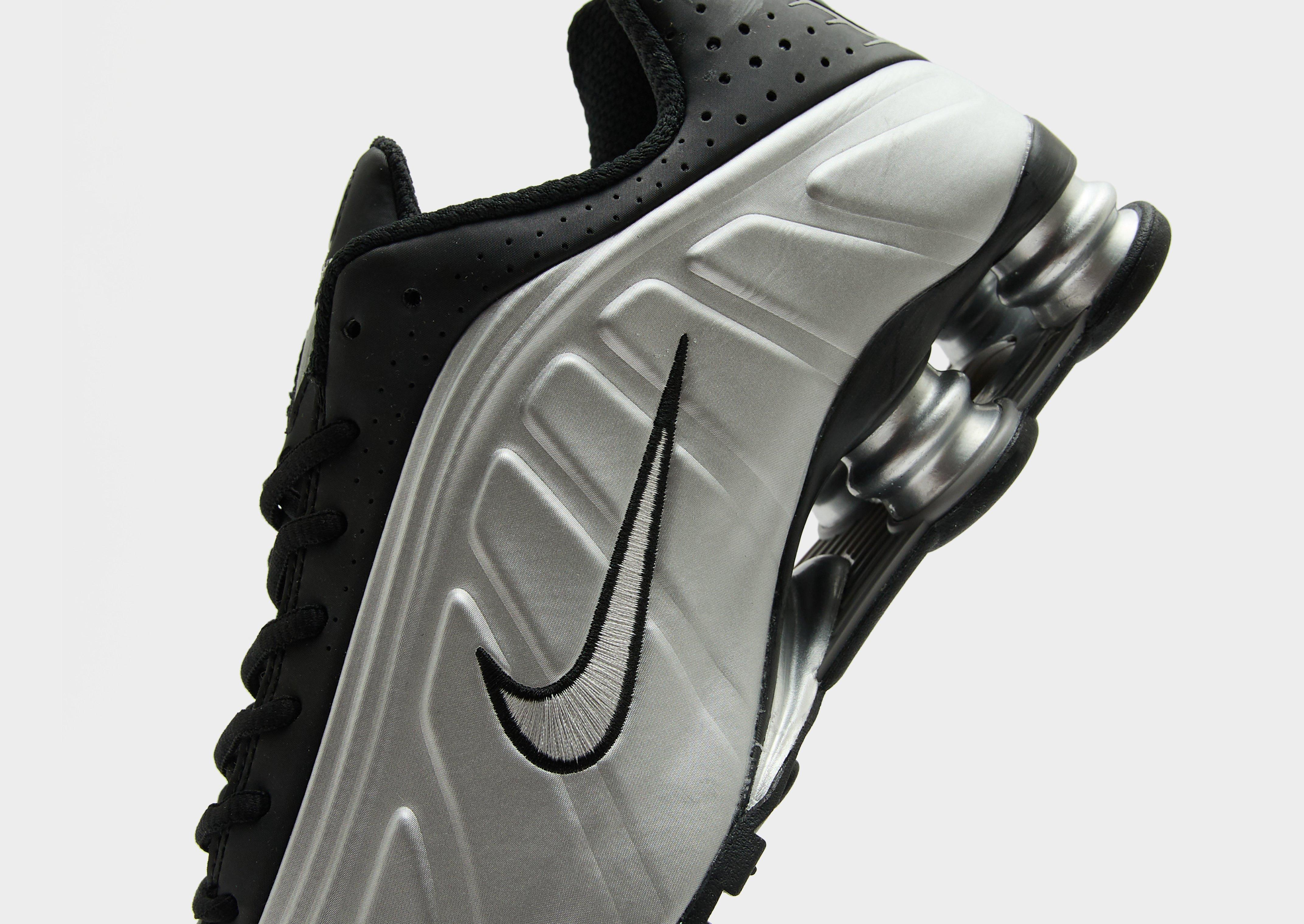 Nike Shox R4