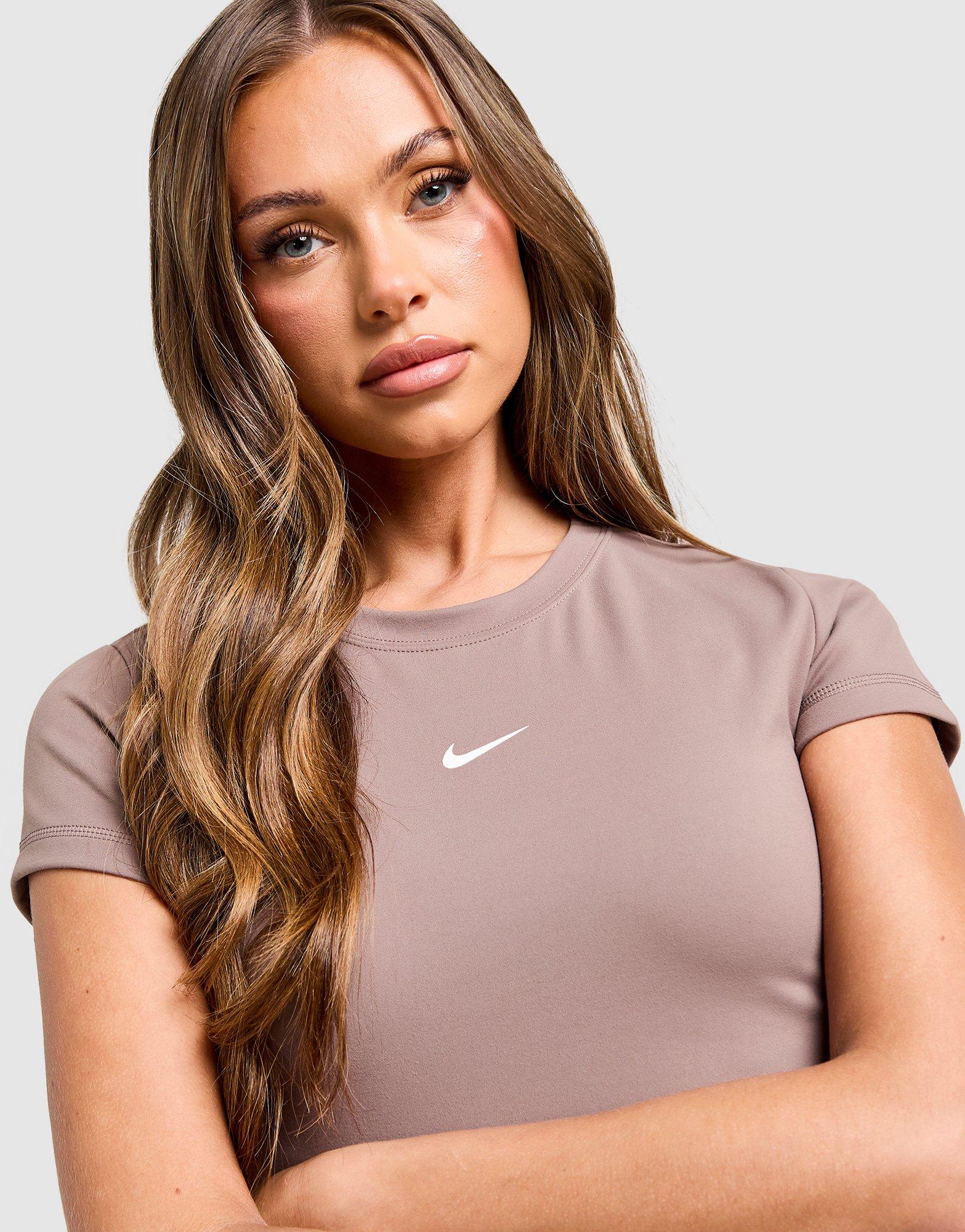 Nike Slim Cropped T-shirt