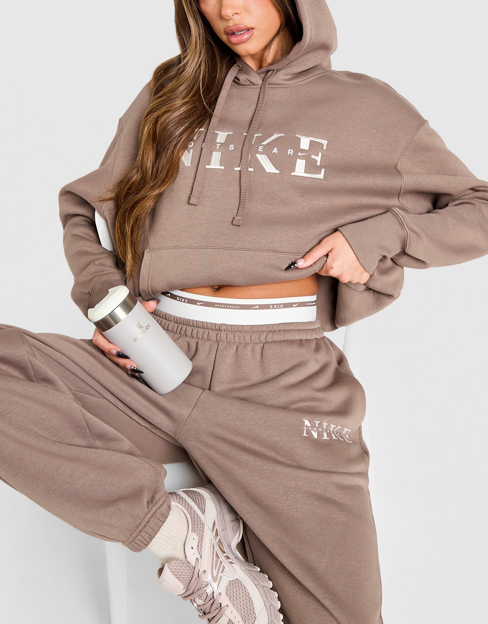 Nike Sweat oversize Graphic Marron- JD Sports France 