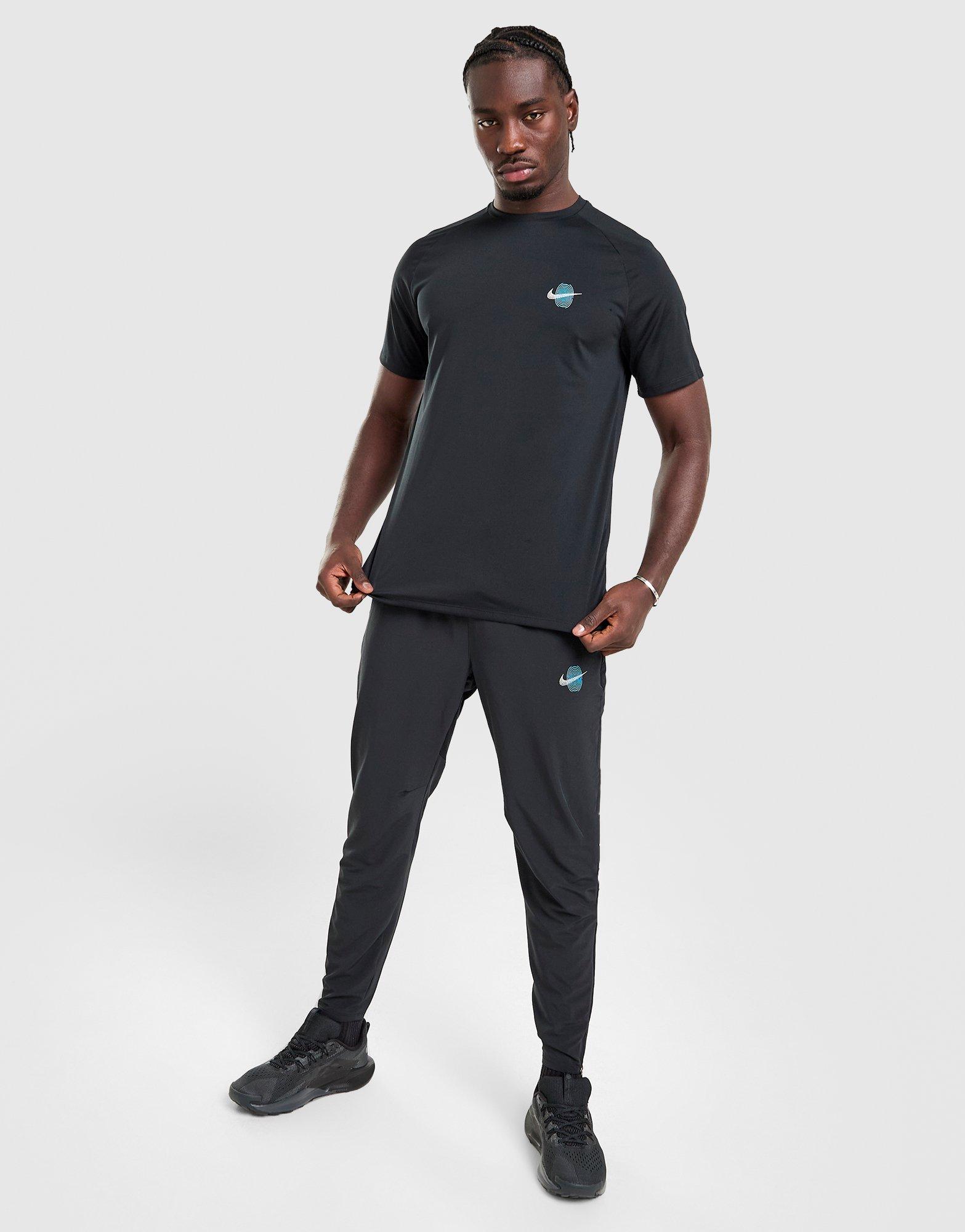 Nike Stride Graphic T-Shirt