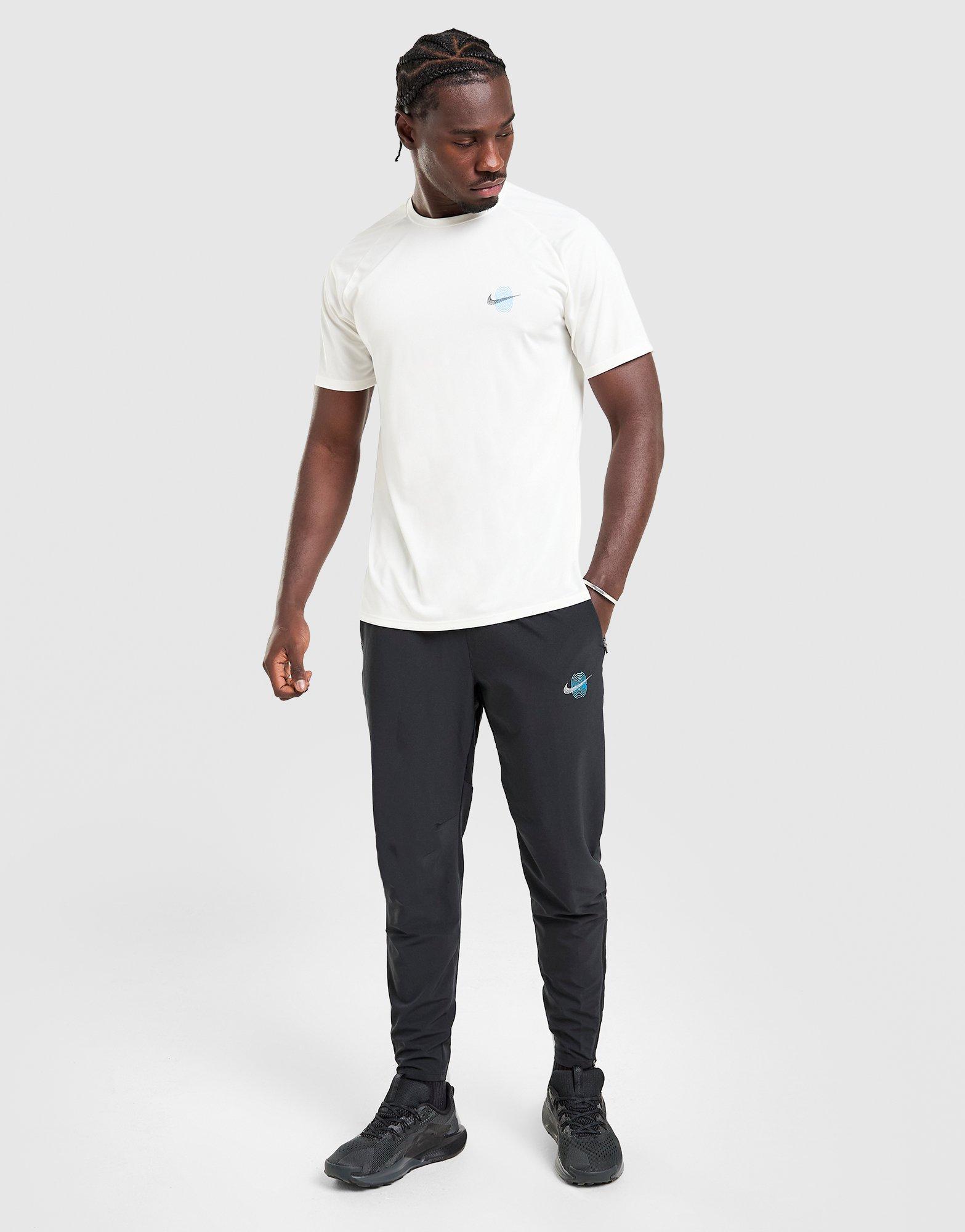 Nike Stride Graphic T-Shirt