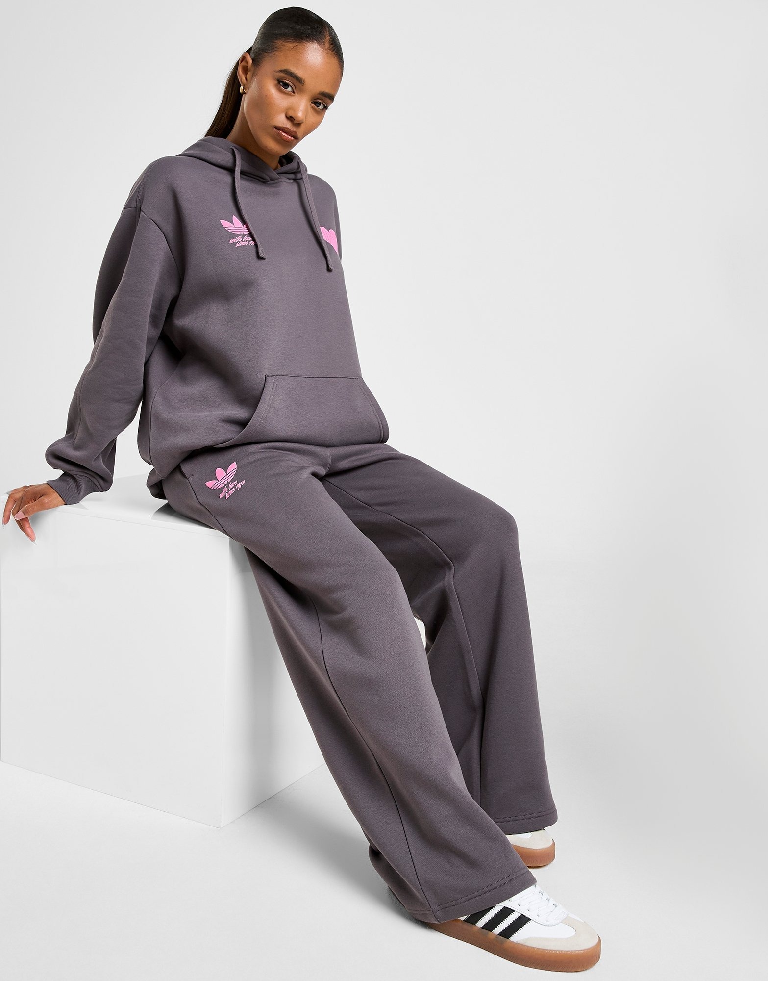 【adidas】 Women Originals JOGGERS ★人気 Amazon.com: adidas Originals Women's Regular Jogger Pants