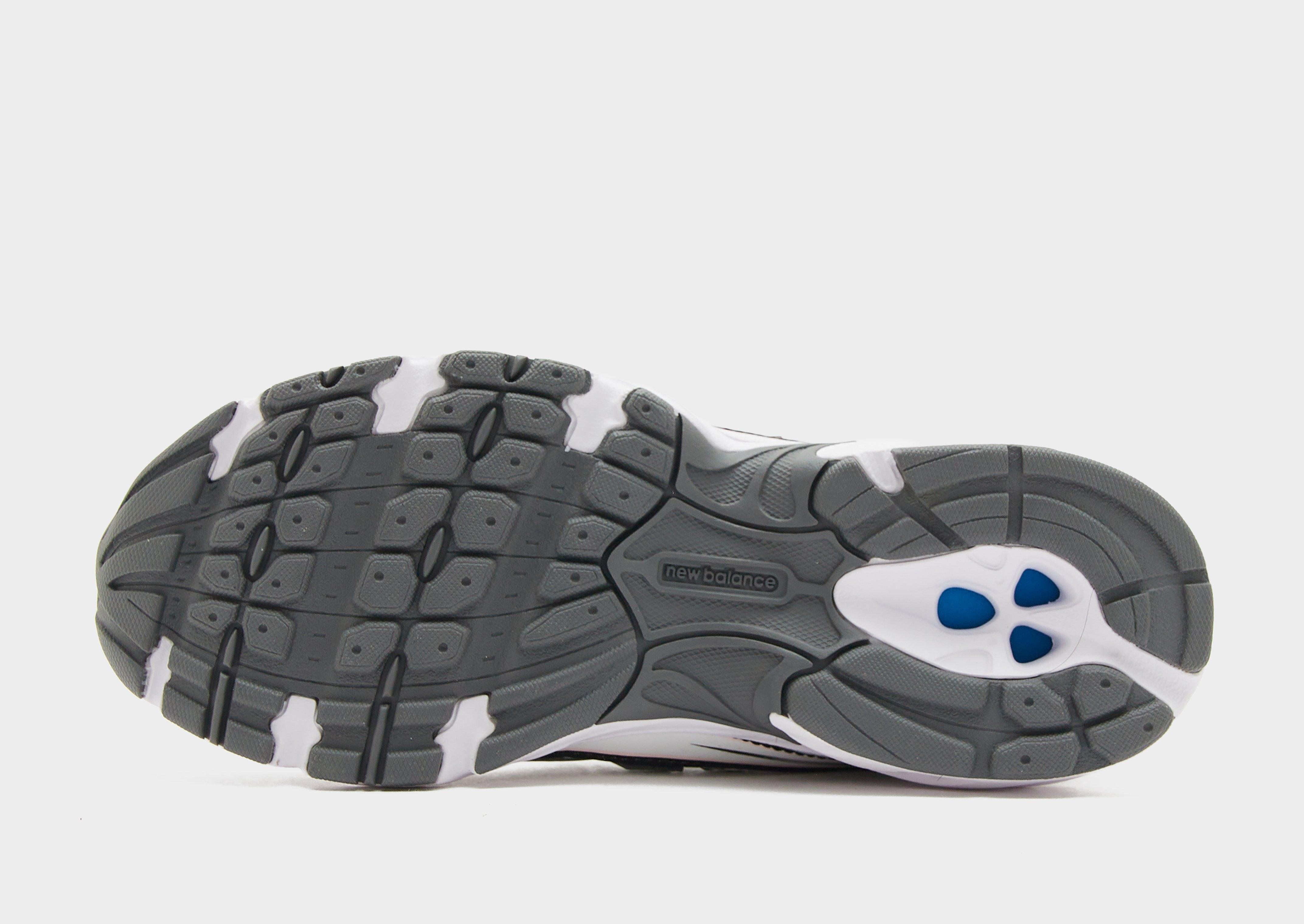 New Balance 740 Women's