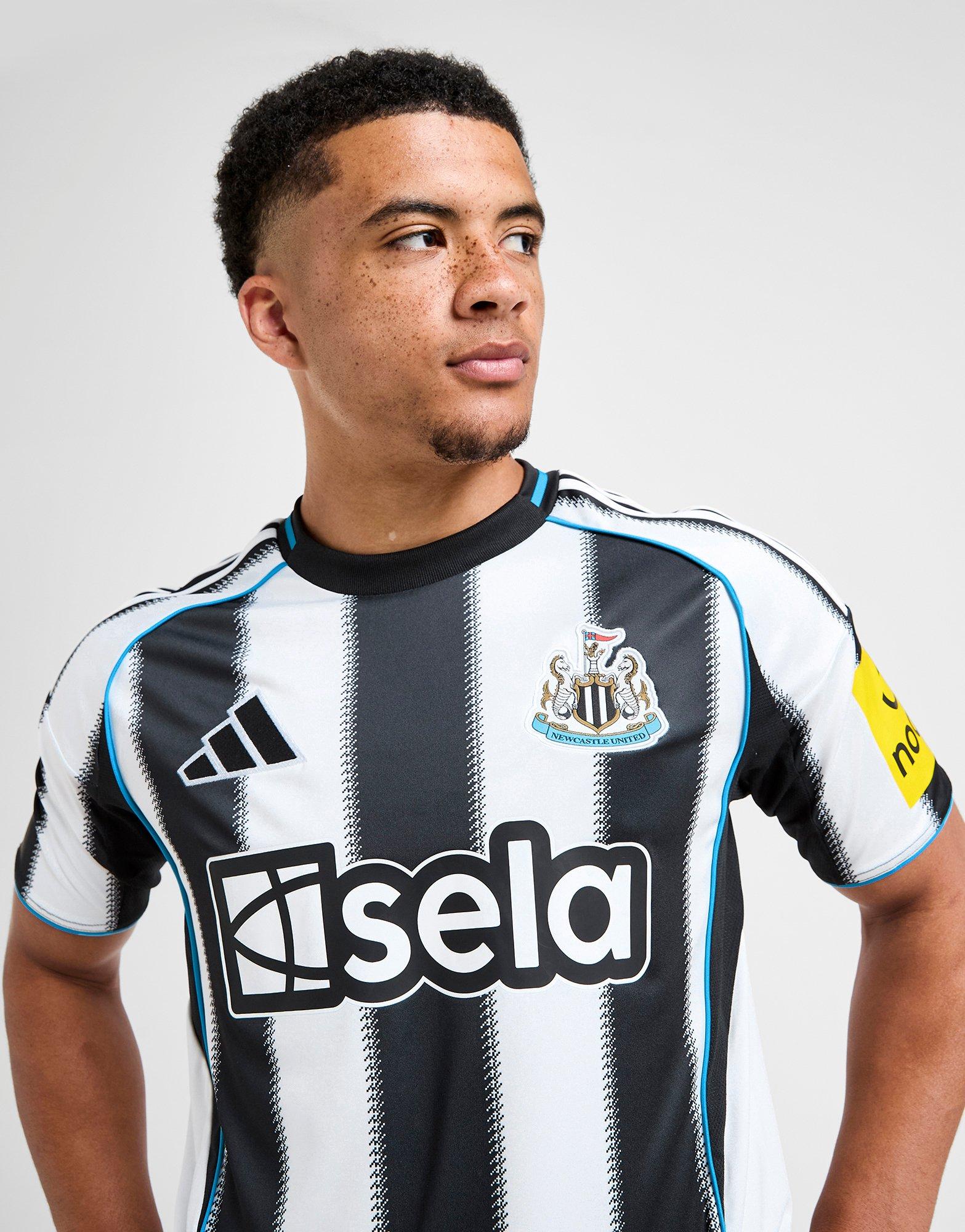 Black adidas Newcastle United FC 2025/26 Isak #14 Home Shirt