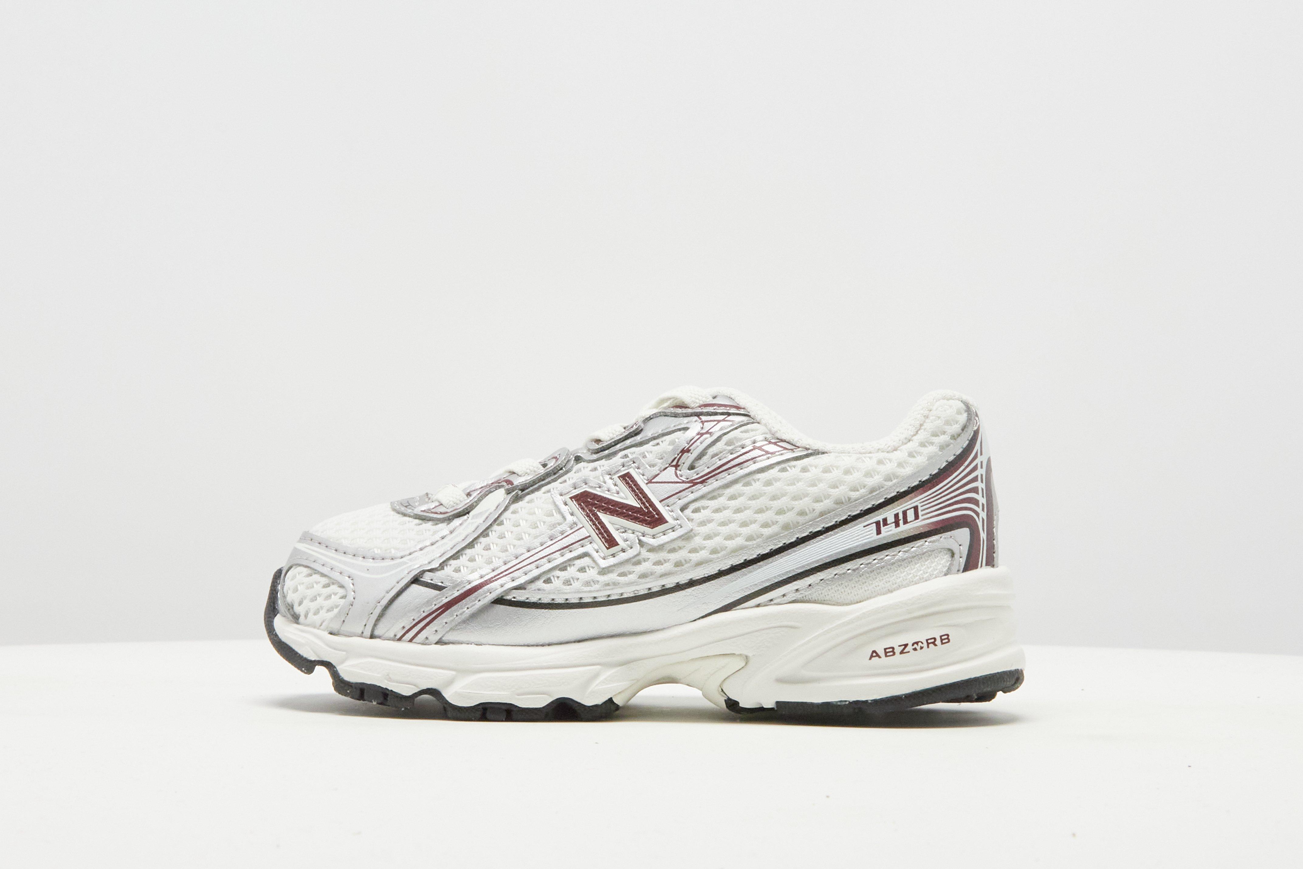 New Balance 740 para bebé