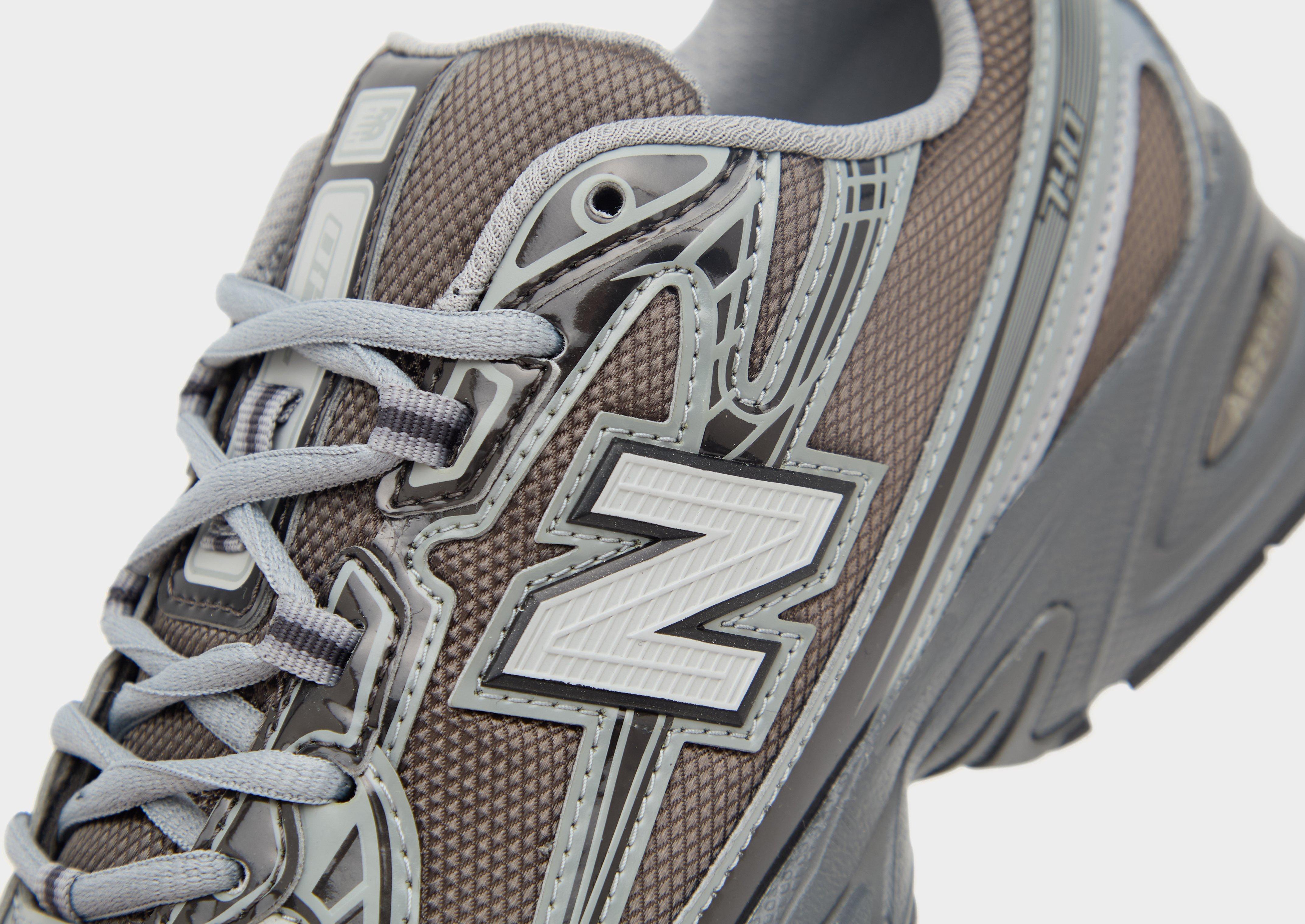 New Balance 740 Women's