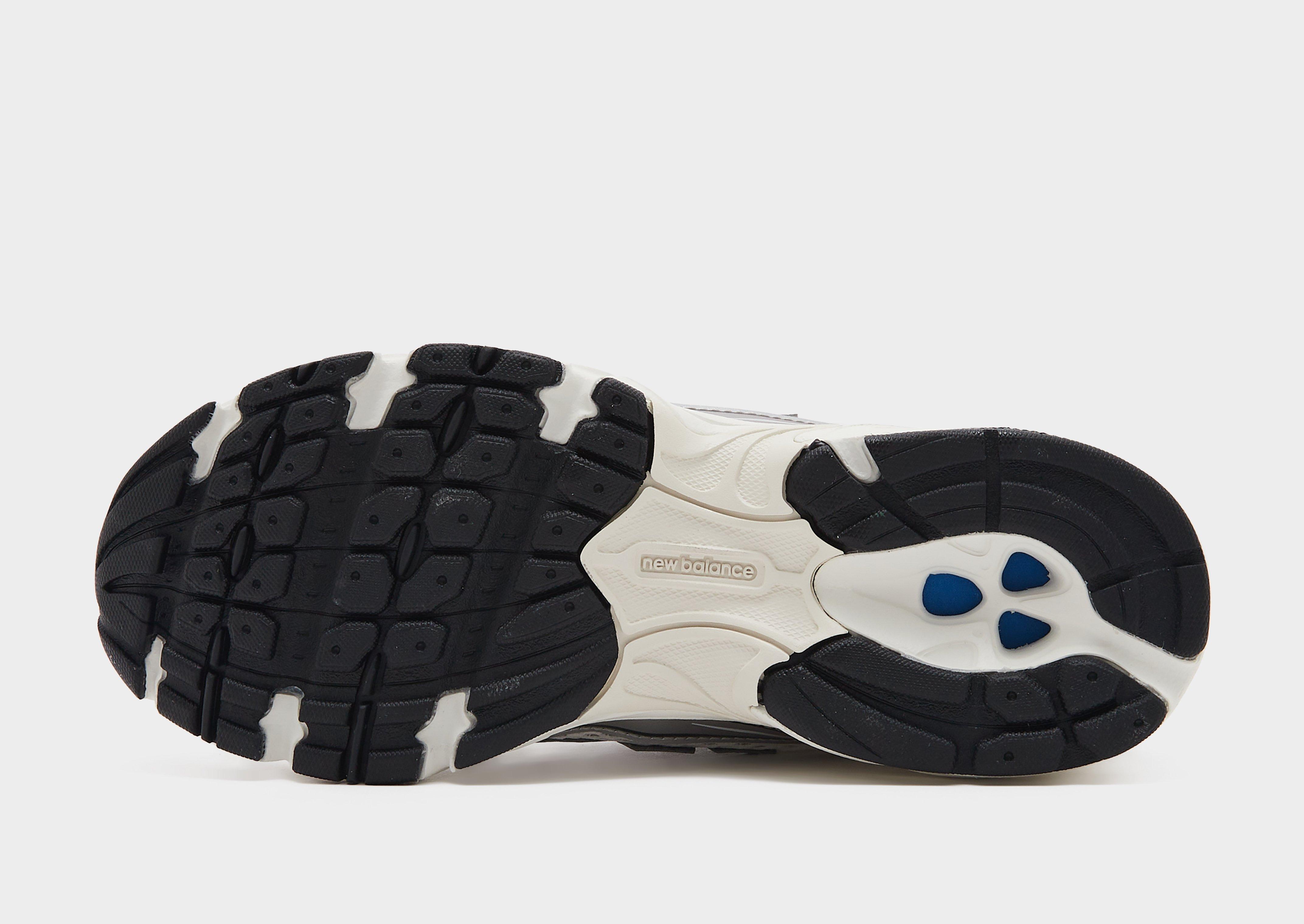 New Balance 740 Women's