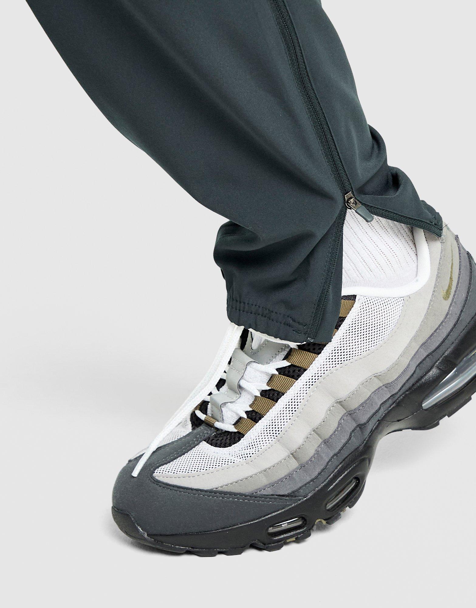 Nike Challenger Woven Track Pants