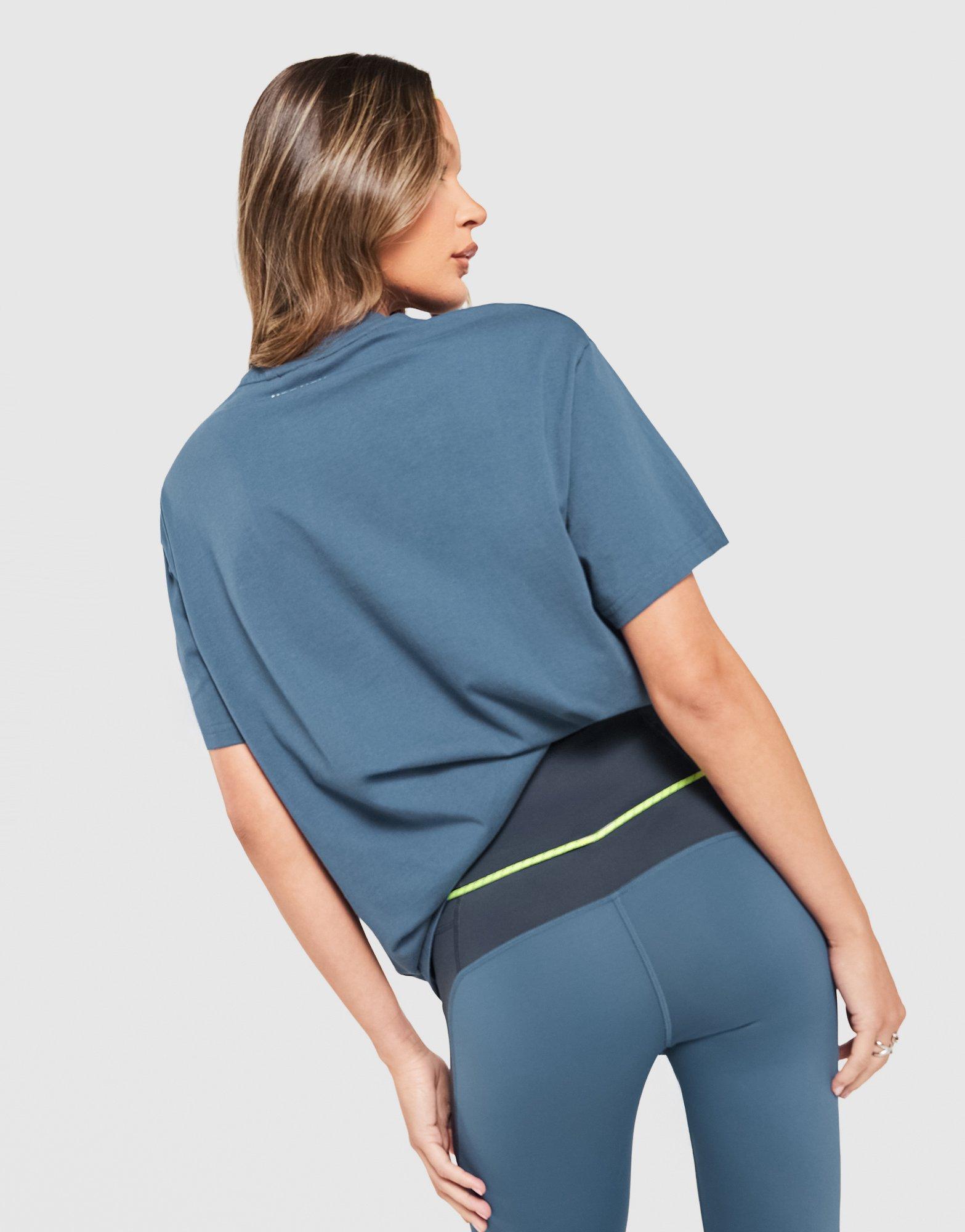 Red Run Activewear Sky Volt Oversized Graphic T-Shirt