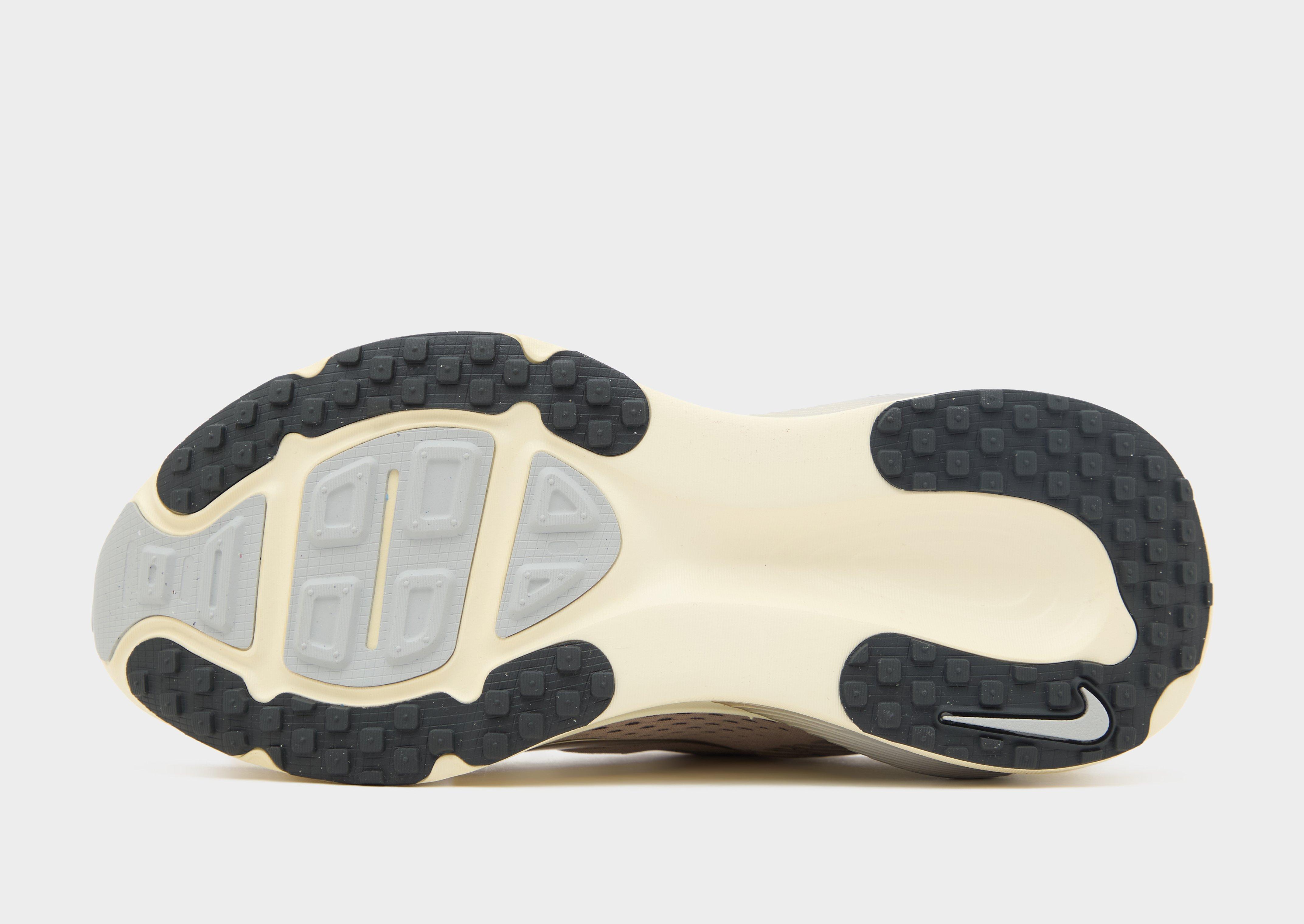 Nike Vomero 18 Women's