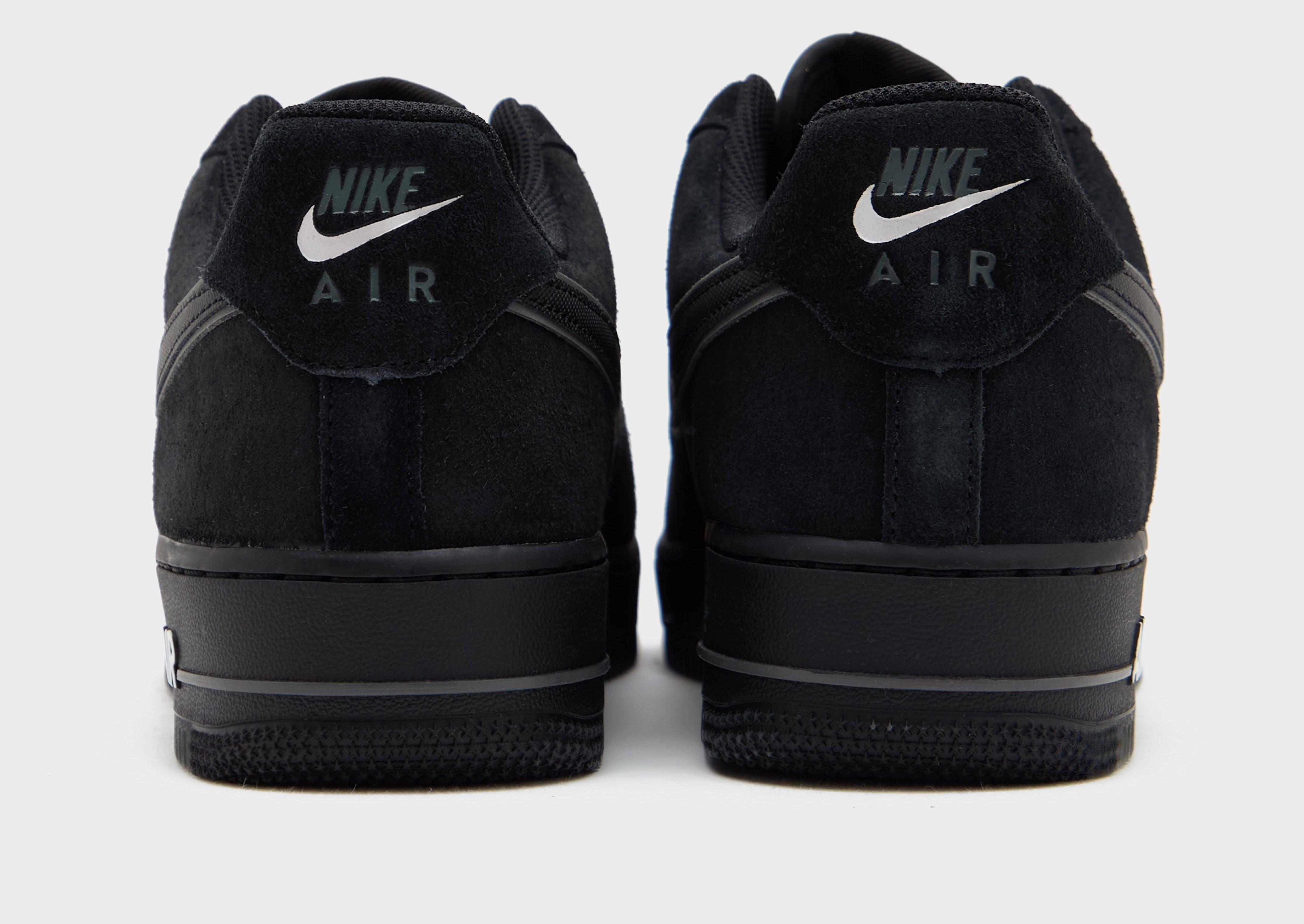 Nike Air Force 1 '07 LV8