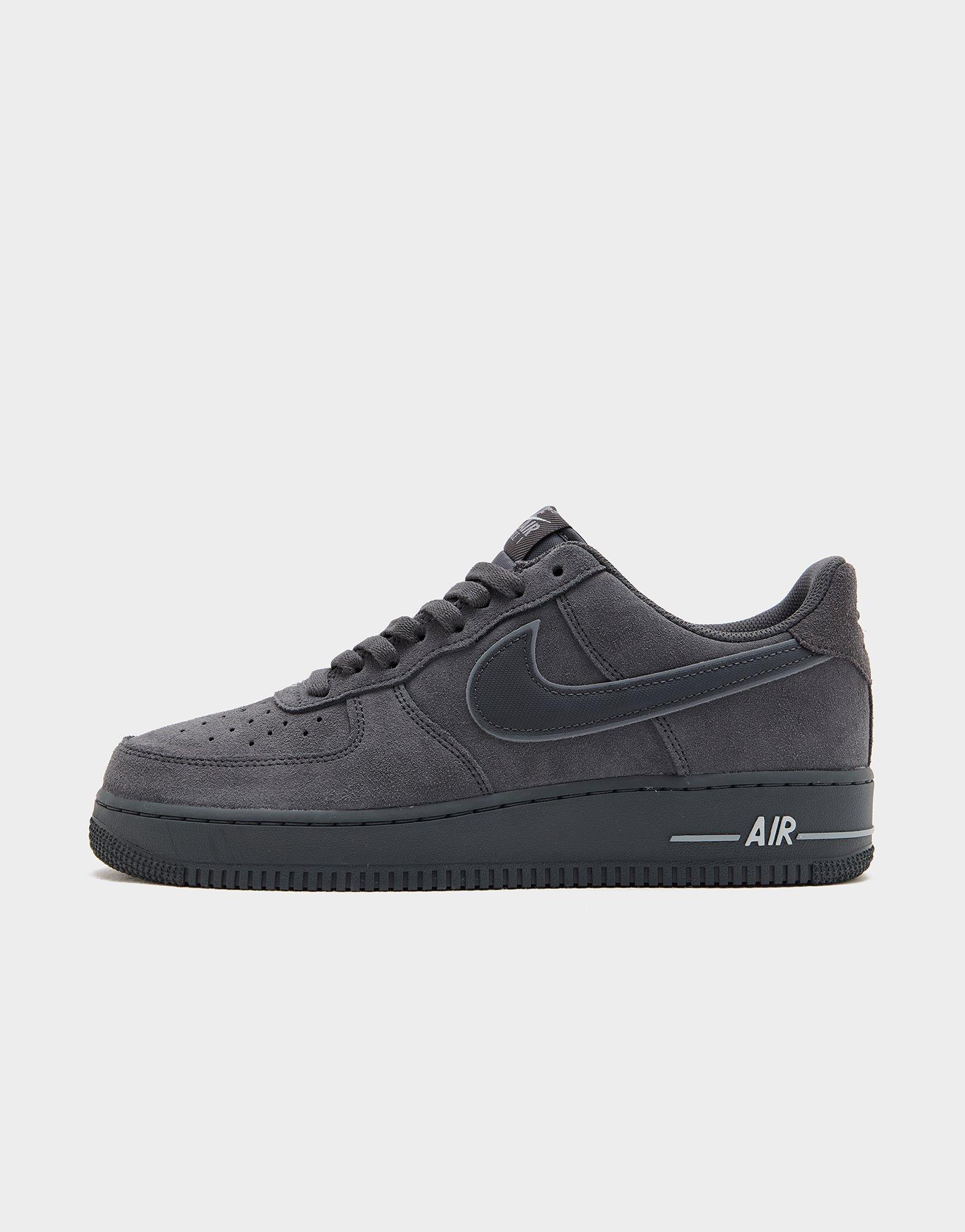 Nike Air Force 1 '07 LV8