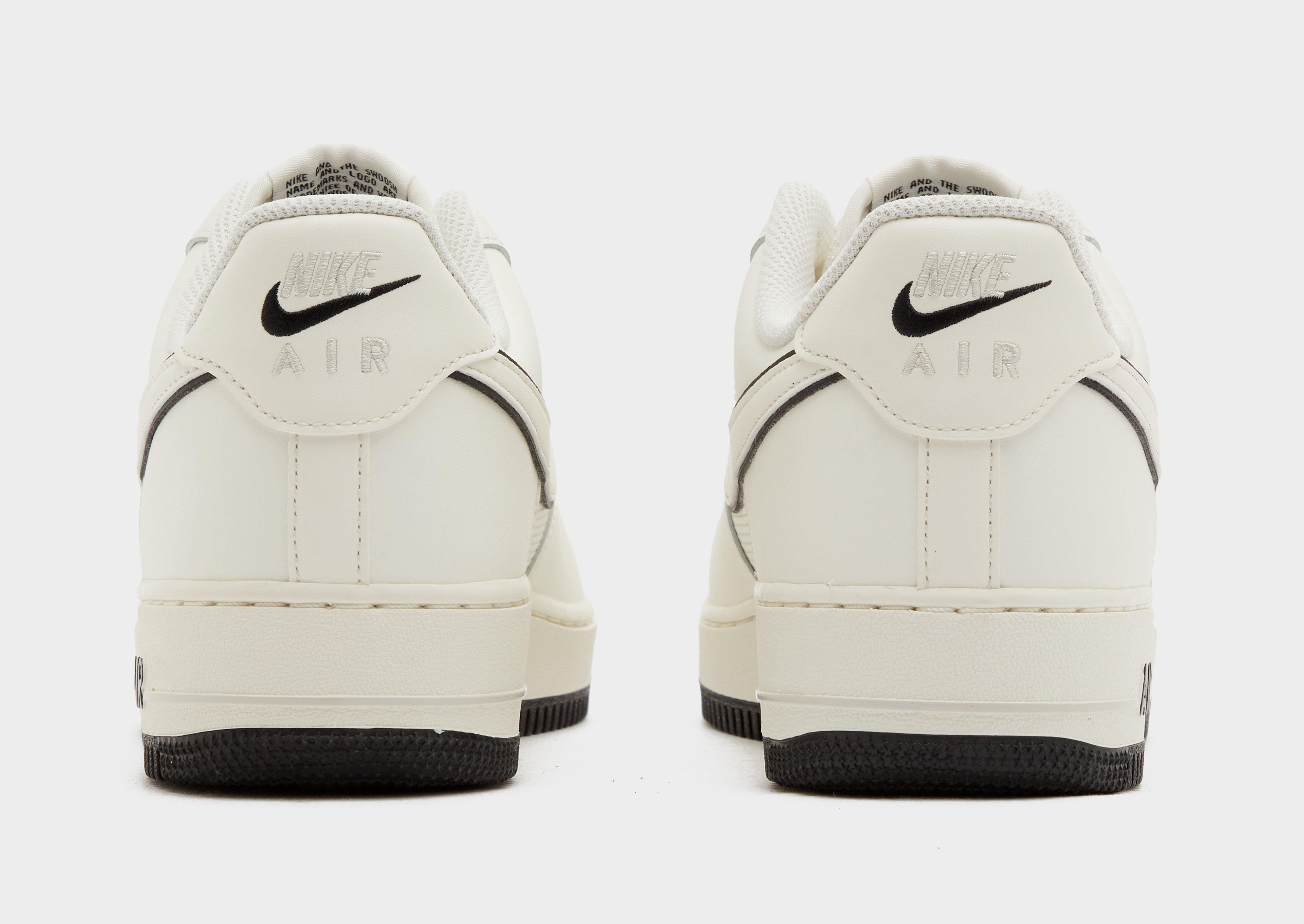 Nike Air Force 1 '07 LV8