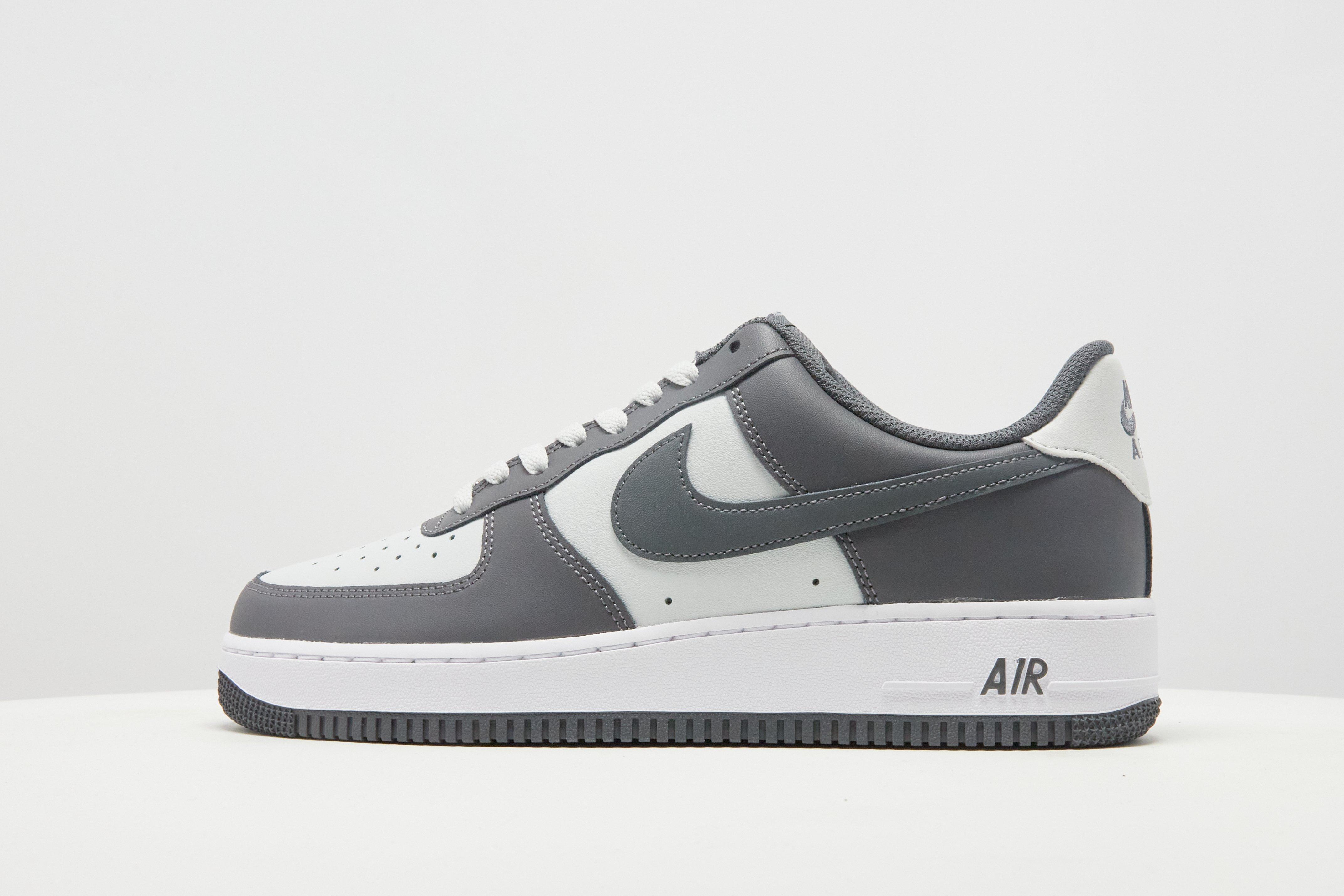 Nike Herrenschuh Air Force 1 '07