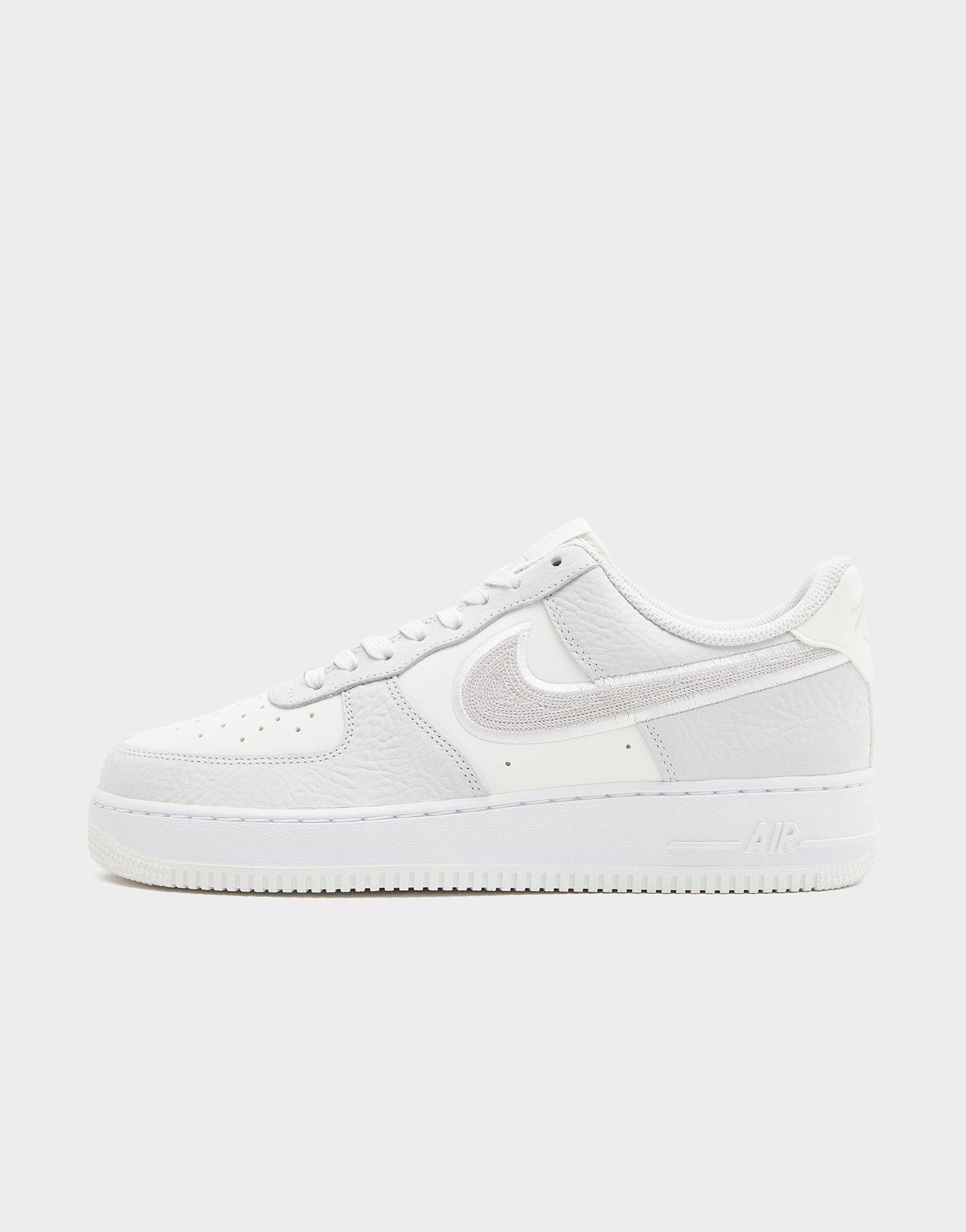 Nike Air Force 1 '07 LV8