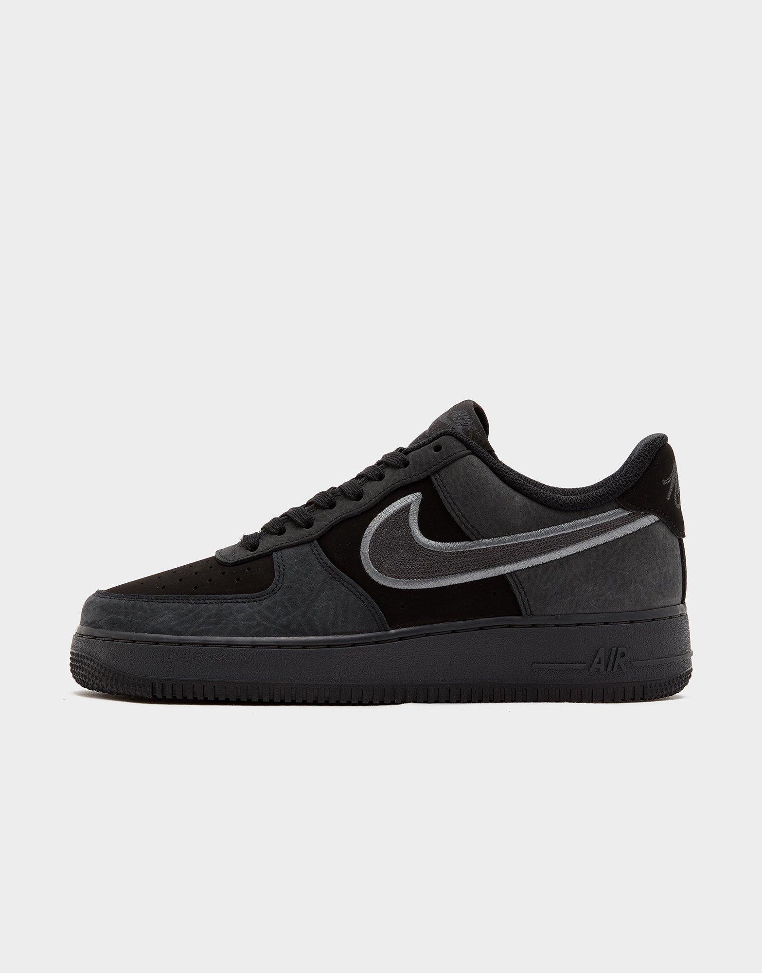 Nike Air Force 1 '07 LV8