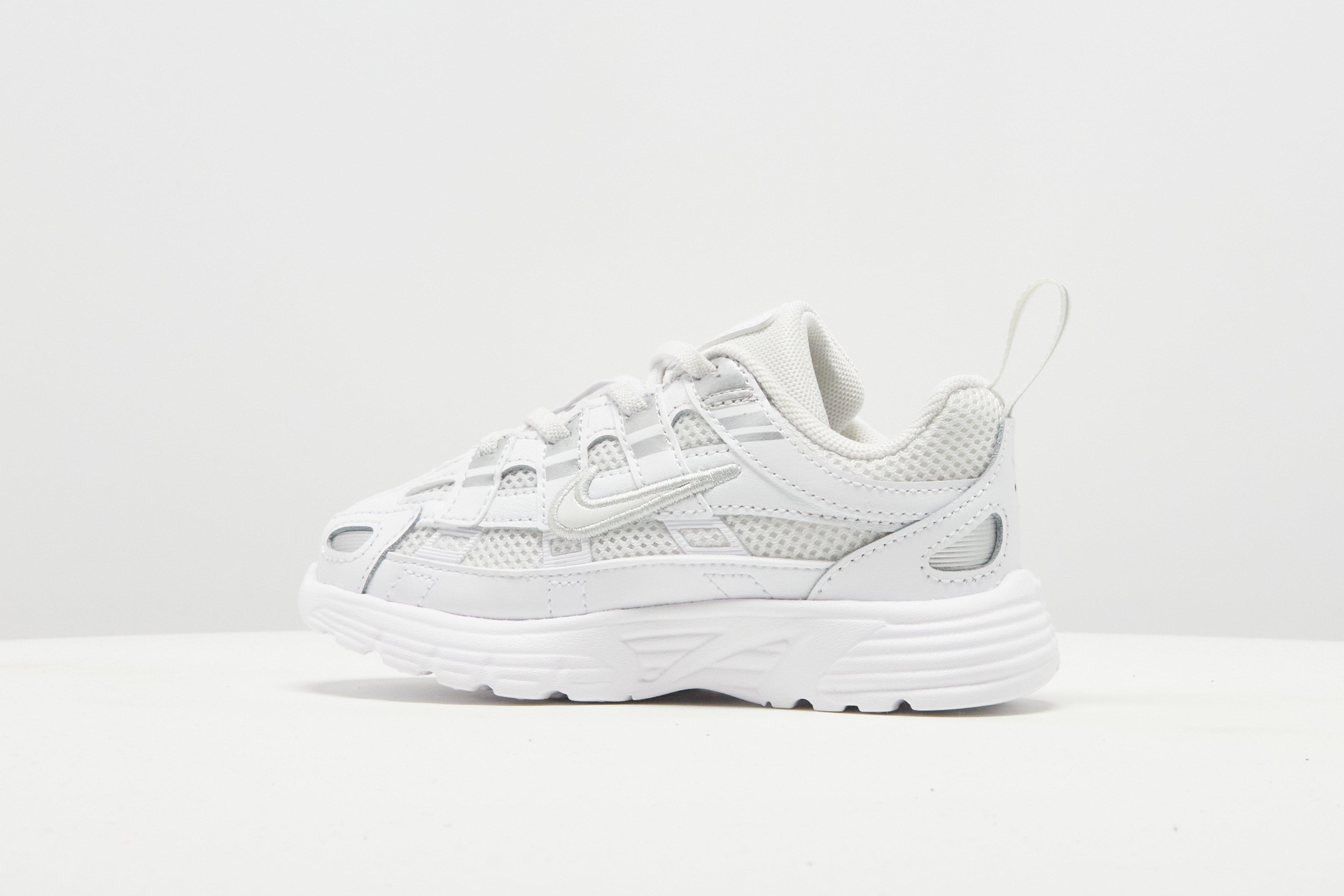 Nike P-6000 Neonato