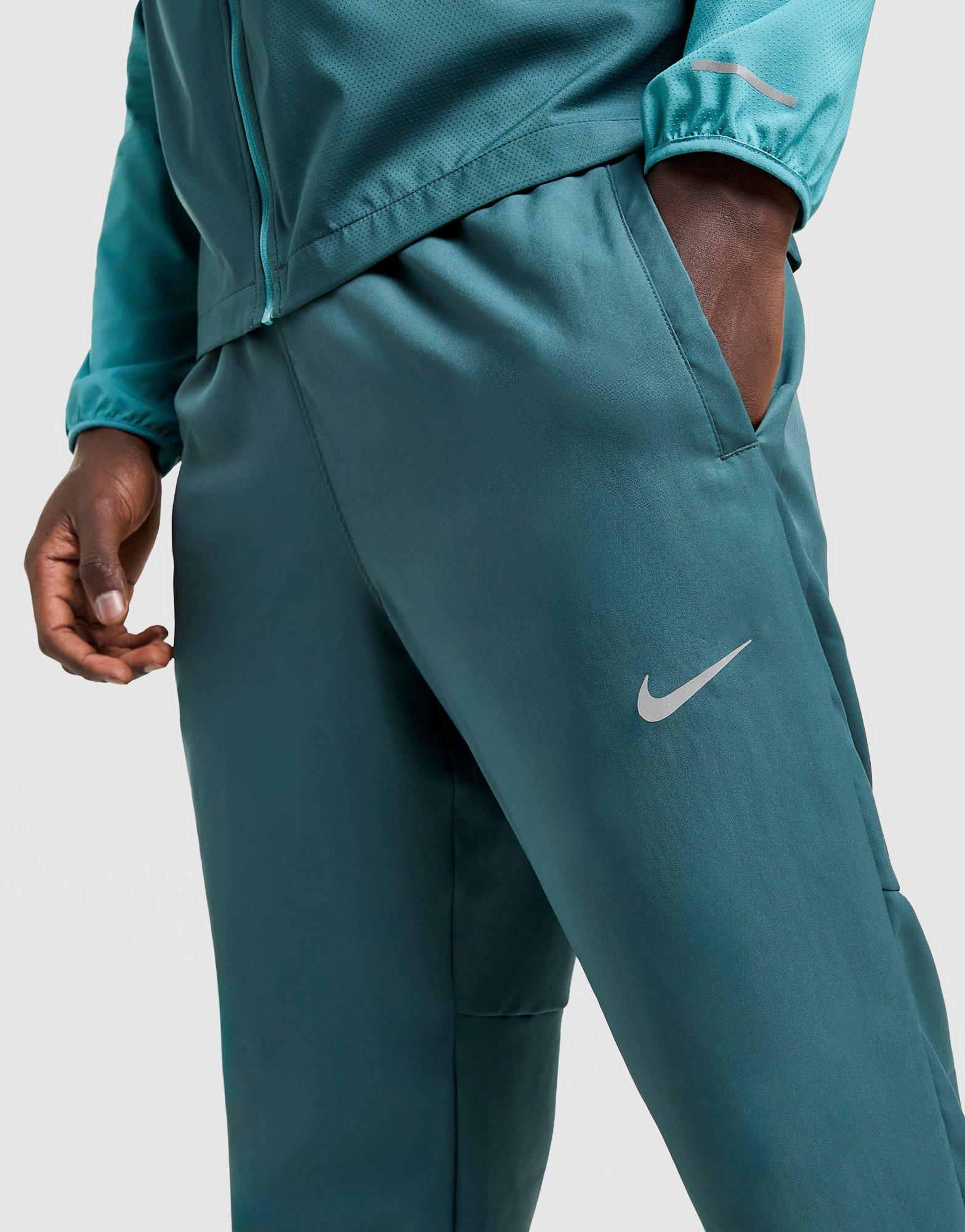 Nike Challenger Woven Track Pants