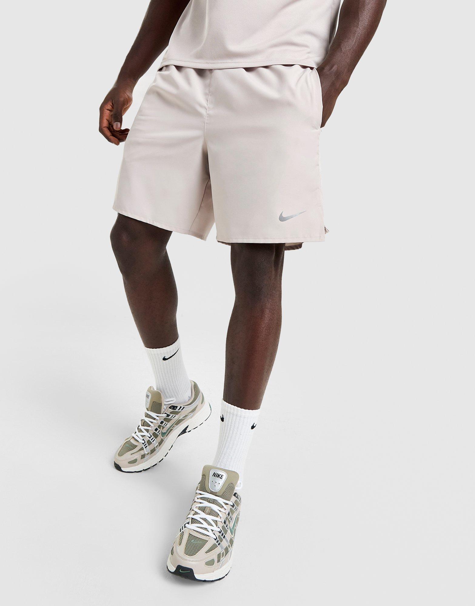 Nike Challenger Unlined 7" Shorts