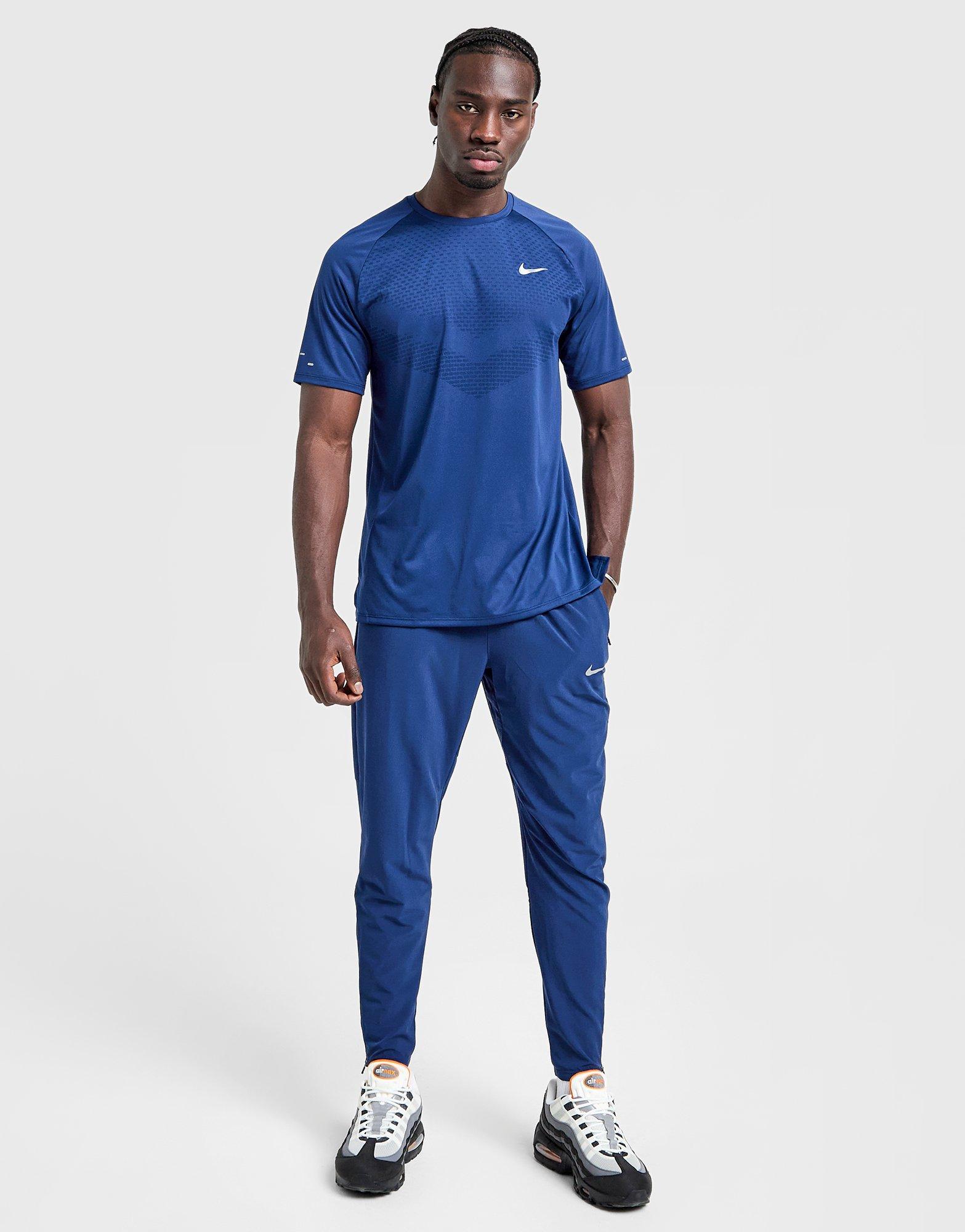 Nike Stride T-Shirt