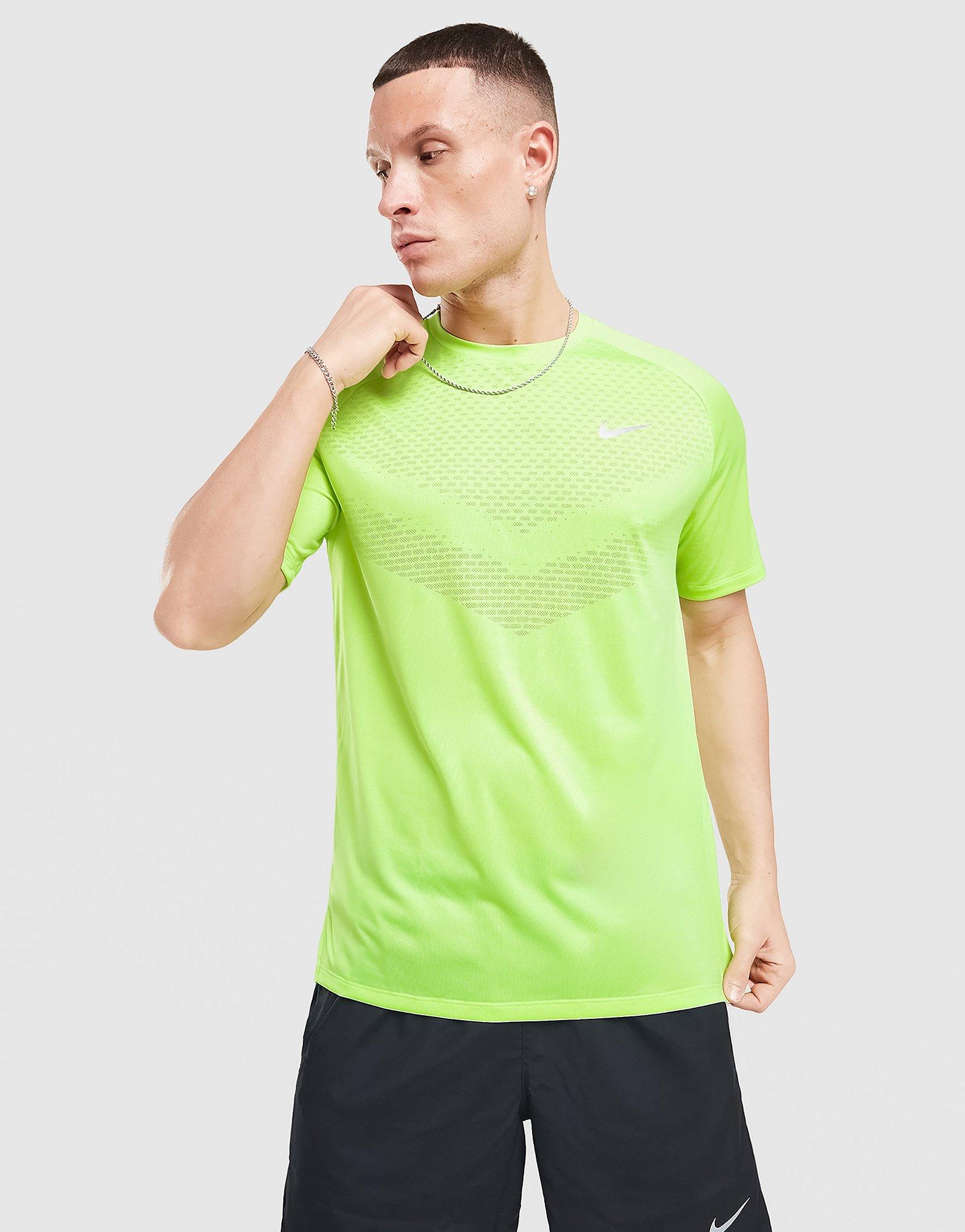 Nike Stride T-Shirt
