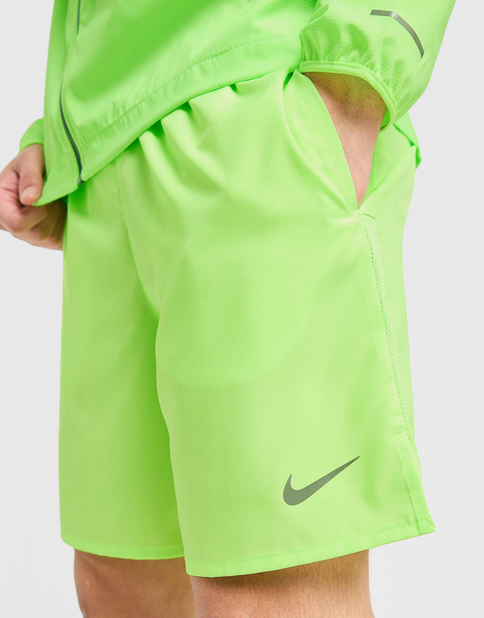 Nike Challenger 7" Shorts