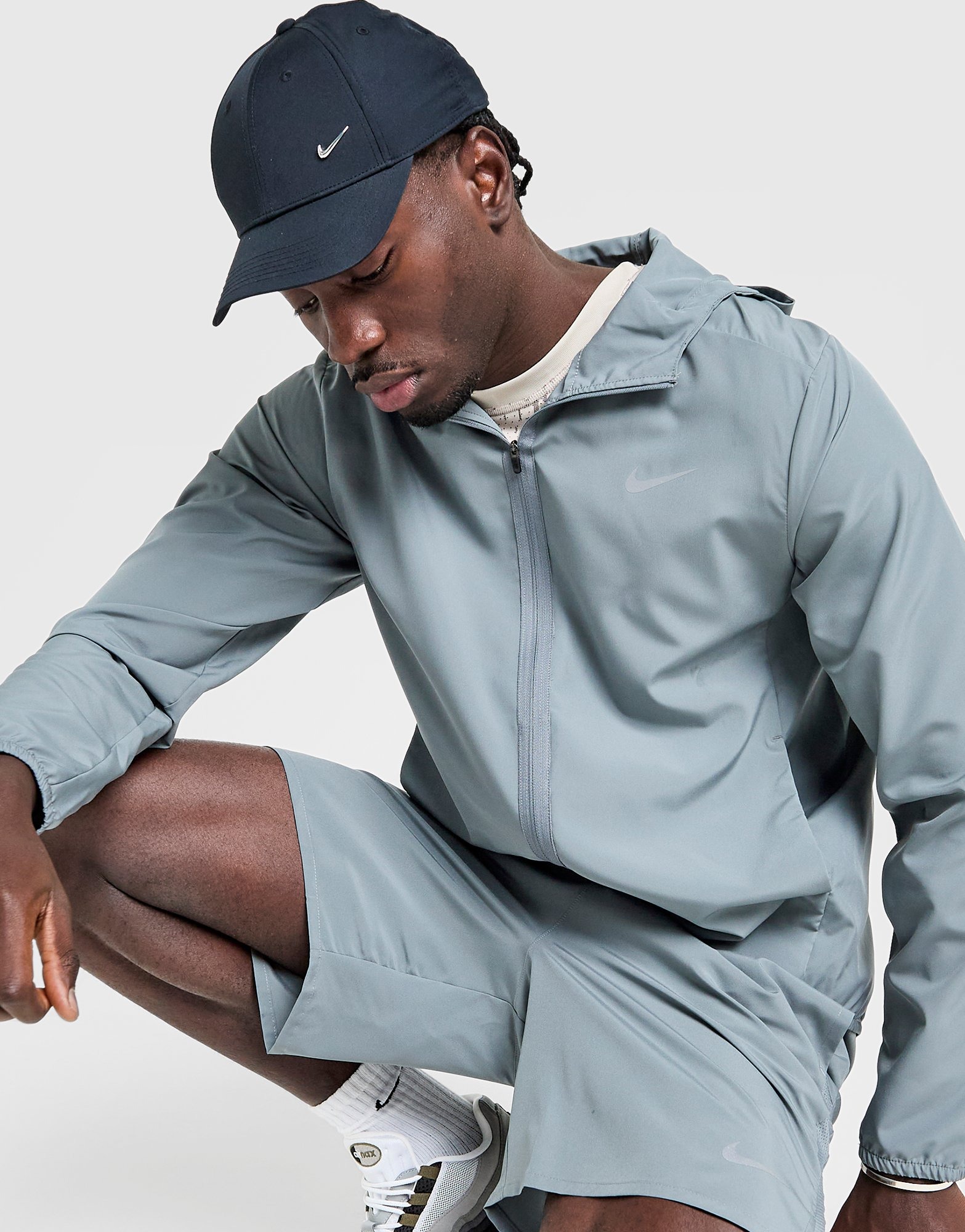 Grey Nike Form Woven Jacket - JD Sports Global