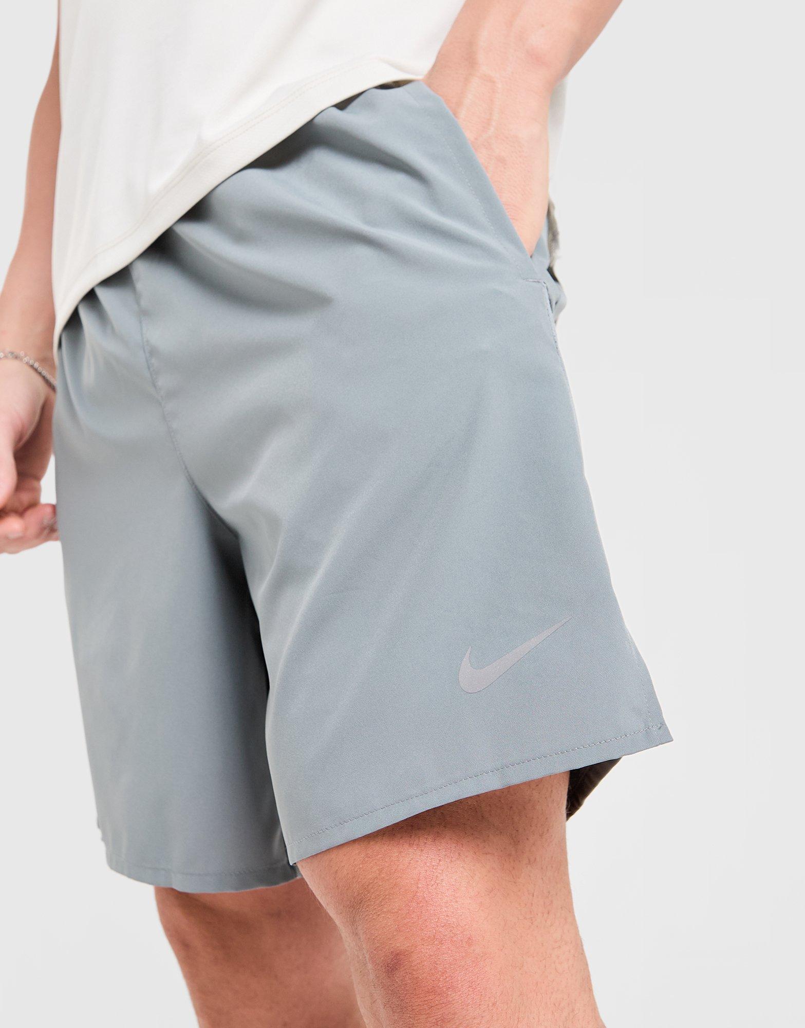 Nike Challenger 7" Shorts