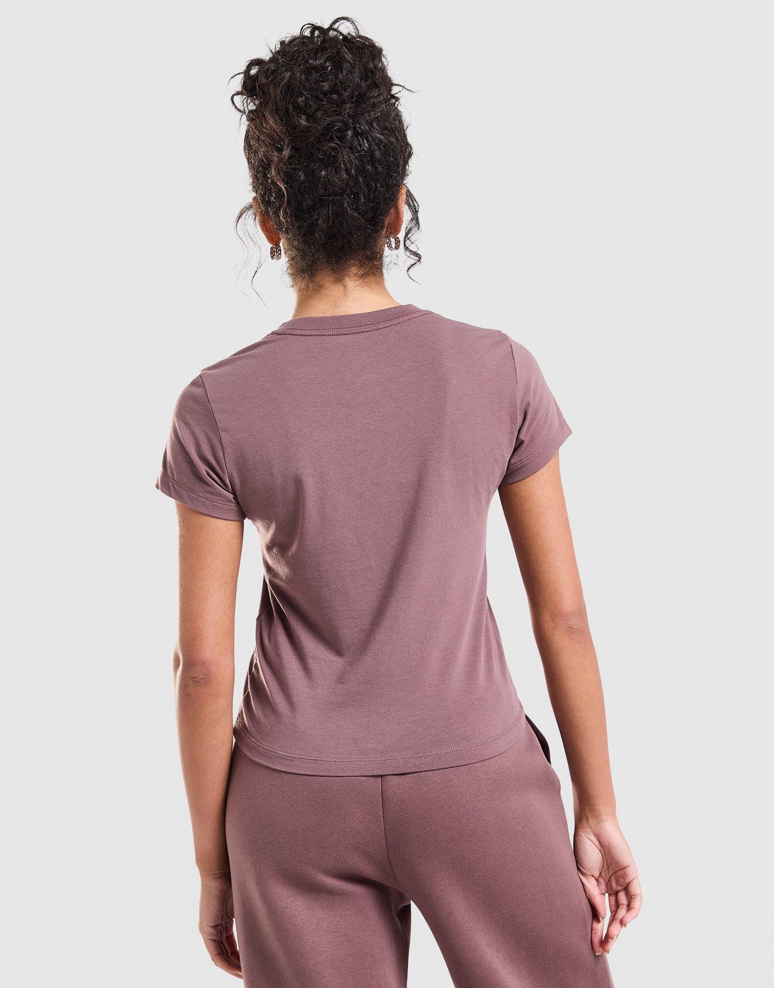 Nike Essential Sportswear Chill Knit T-Shirt