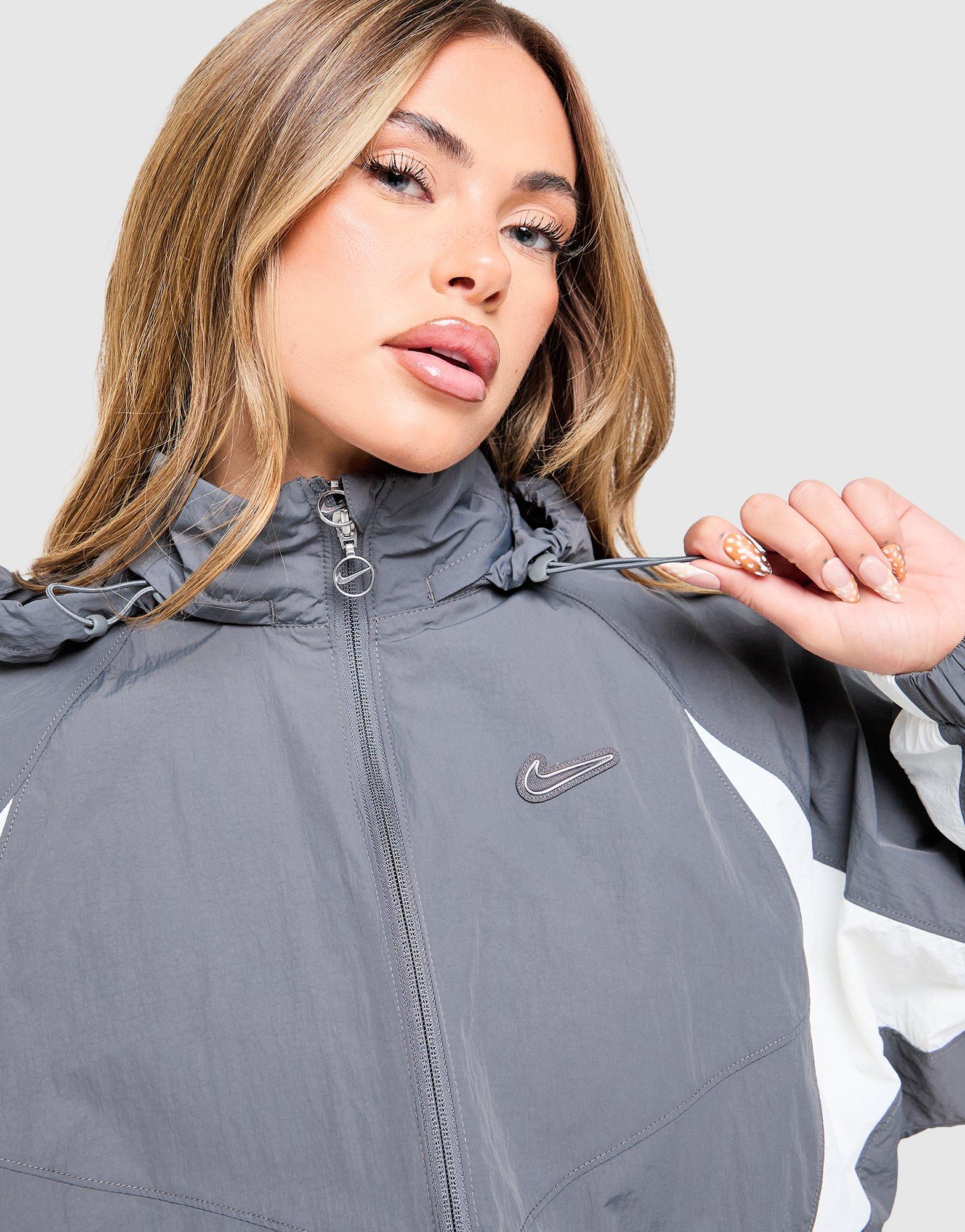 Nike Graphic Swoosh Woven Jacket